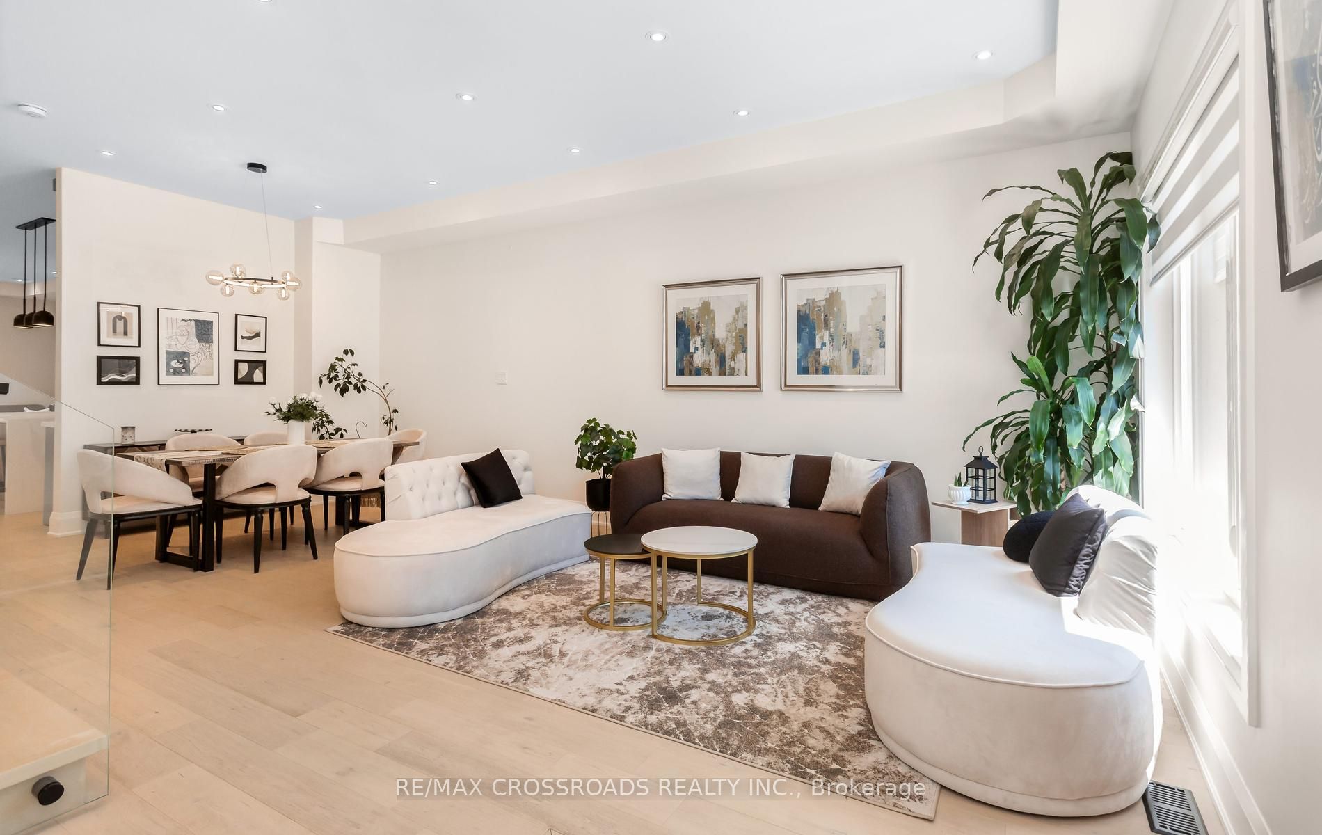 10 Hamstead Avenue, Toronto, ON M4C 2S4 photo 4