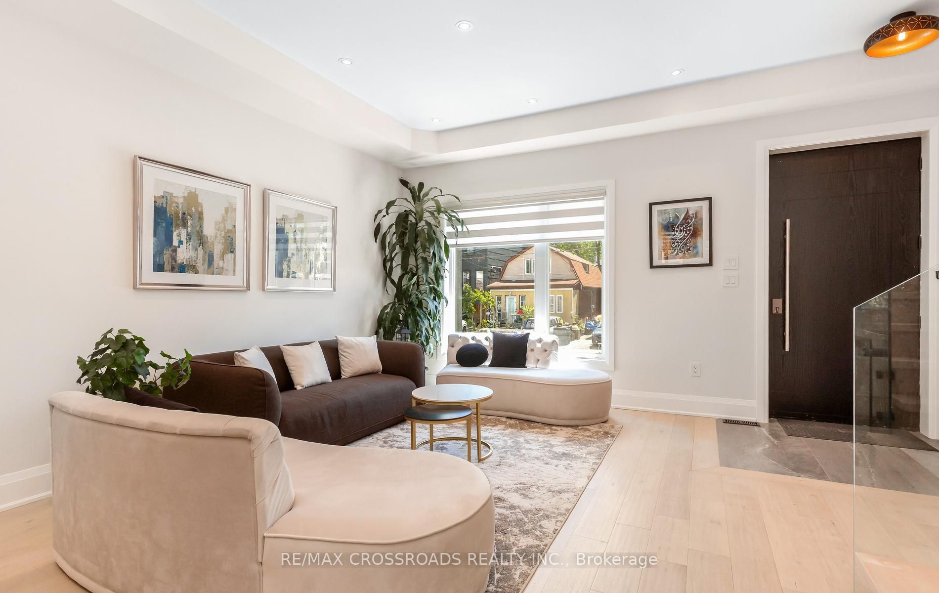 10 Hamstead Avenue, Toronto, ON M4C 2S4 photo 5