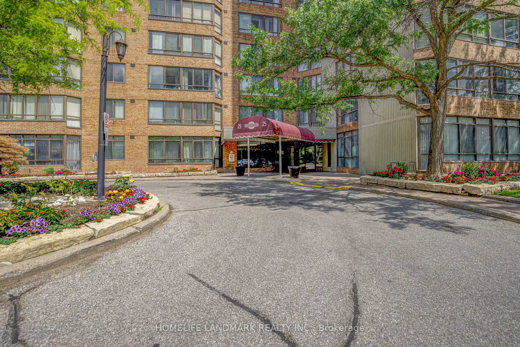 25 Bamburgh Circle 2142, Toronto, ON M1W 3W2 photo 2