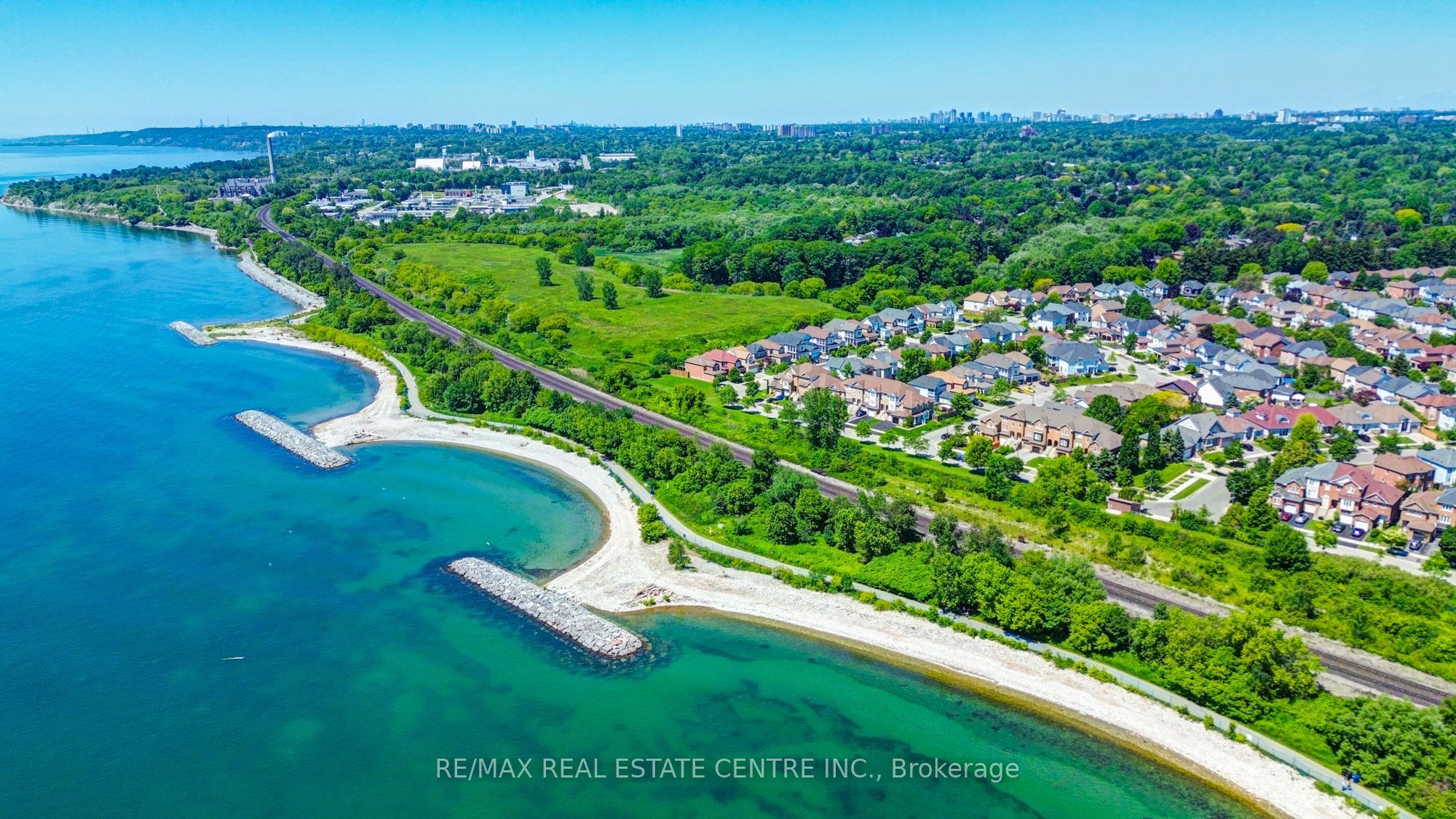 22 Lakeridge Drive, Toronto, ON M1C 5C2 photo 4