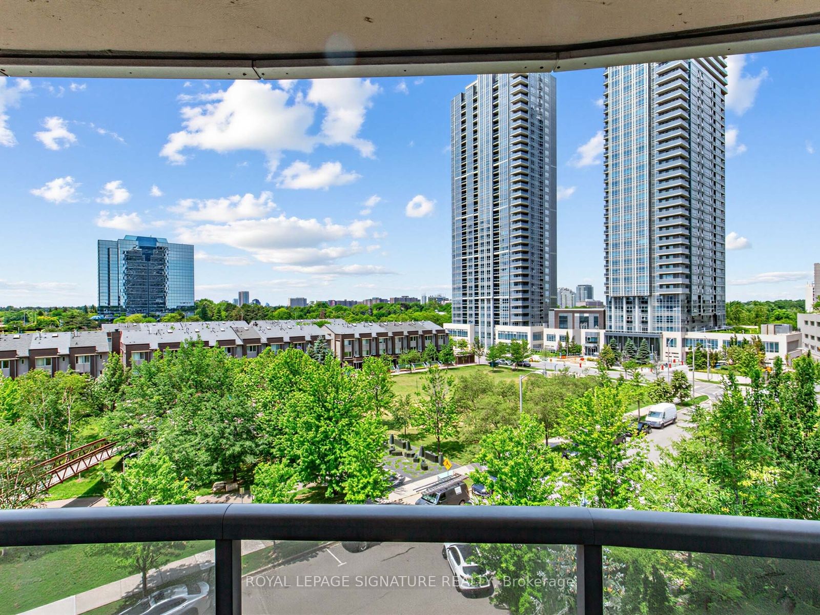 151 Village Green Square 607, Toronto, ON M1S 0K5