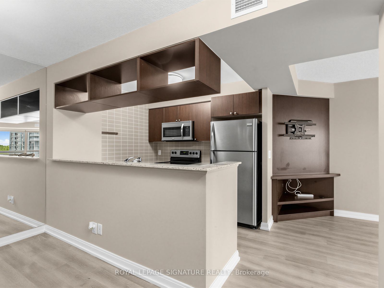 151 Village Green Square 607, Toronto, ON M1S 0K5 photo 5