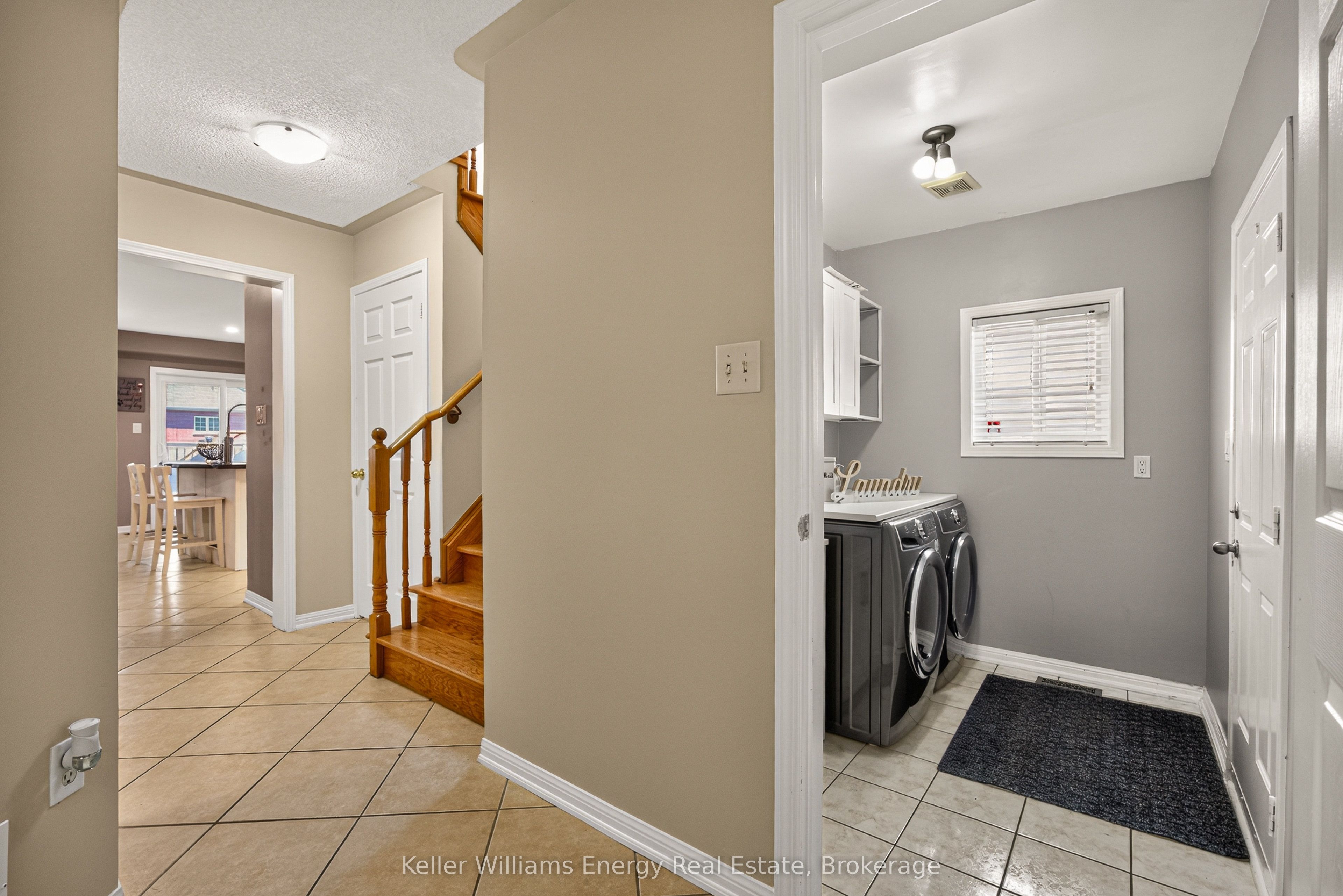 4 Holman Court, Whitby, ON L1P 1W9 photo 2