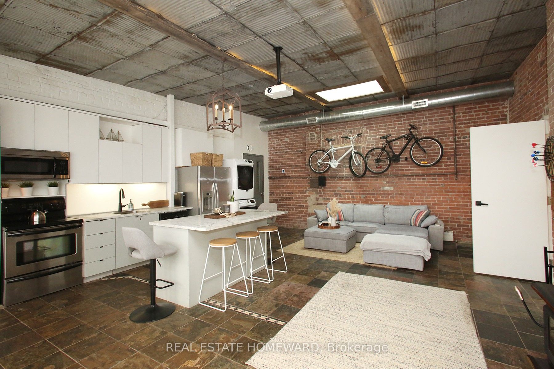 147 Boston Avenue, Toronto, ON M4M 2T8 photo 2