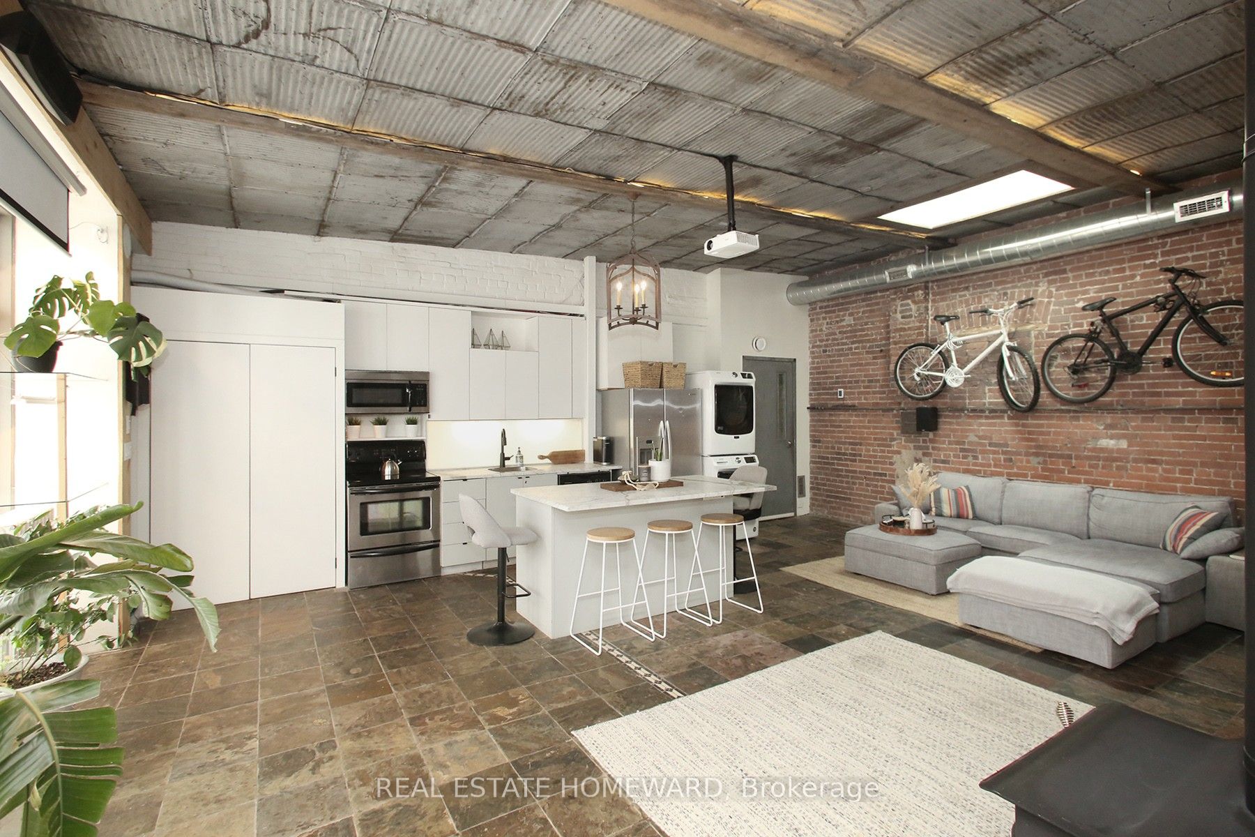 147 Boston Avenue, Toronto, ON M4M 2T8 photo 3