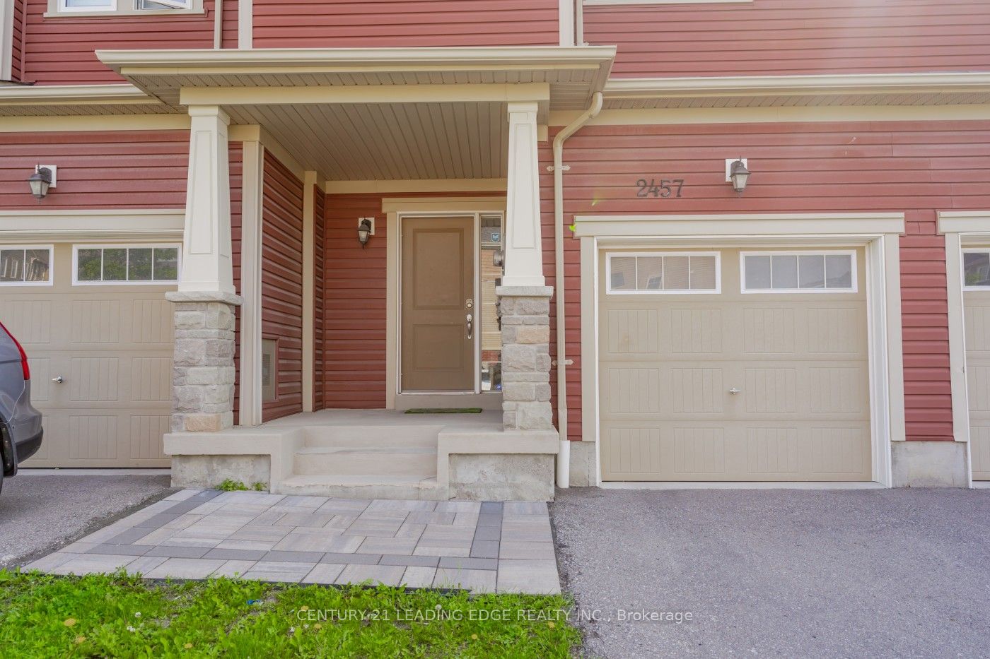 2457 Hill Rise Street, Oshawa, ON L1L 0J5 photo 3