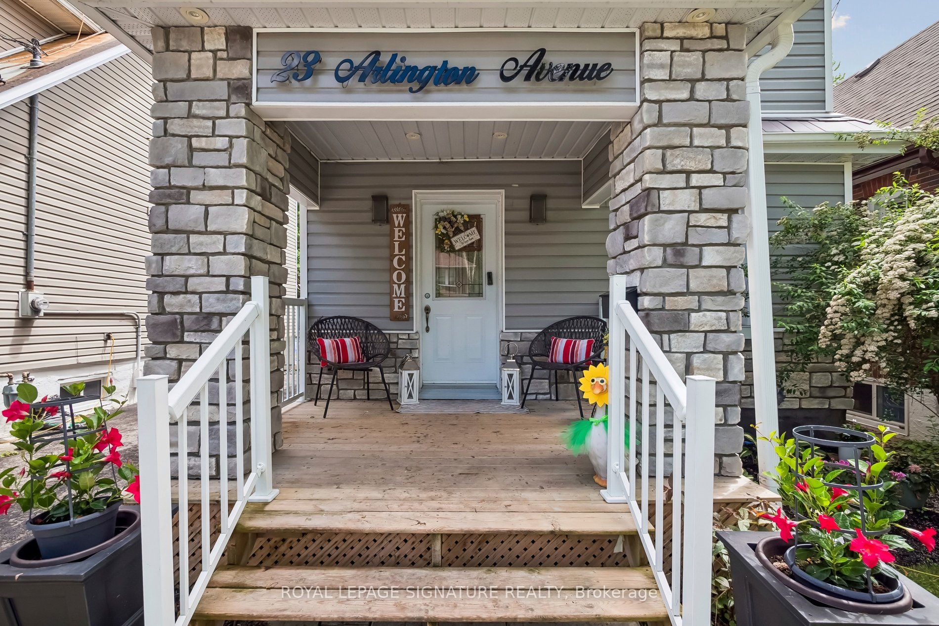 23 Arlington Avenue, Oshawa, ON L1G 2N3