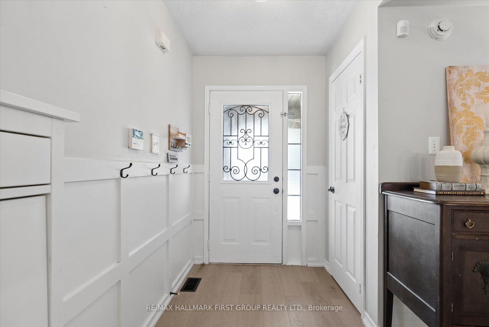 19 Harrongate Place, Whitby, ON L1R 3E8 photo 4
