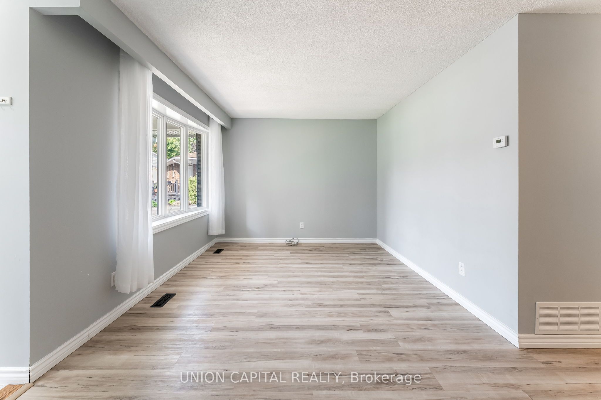 443 Brest Court, Oshawa, ON L1H 5X7 photo 5