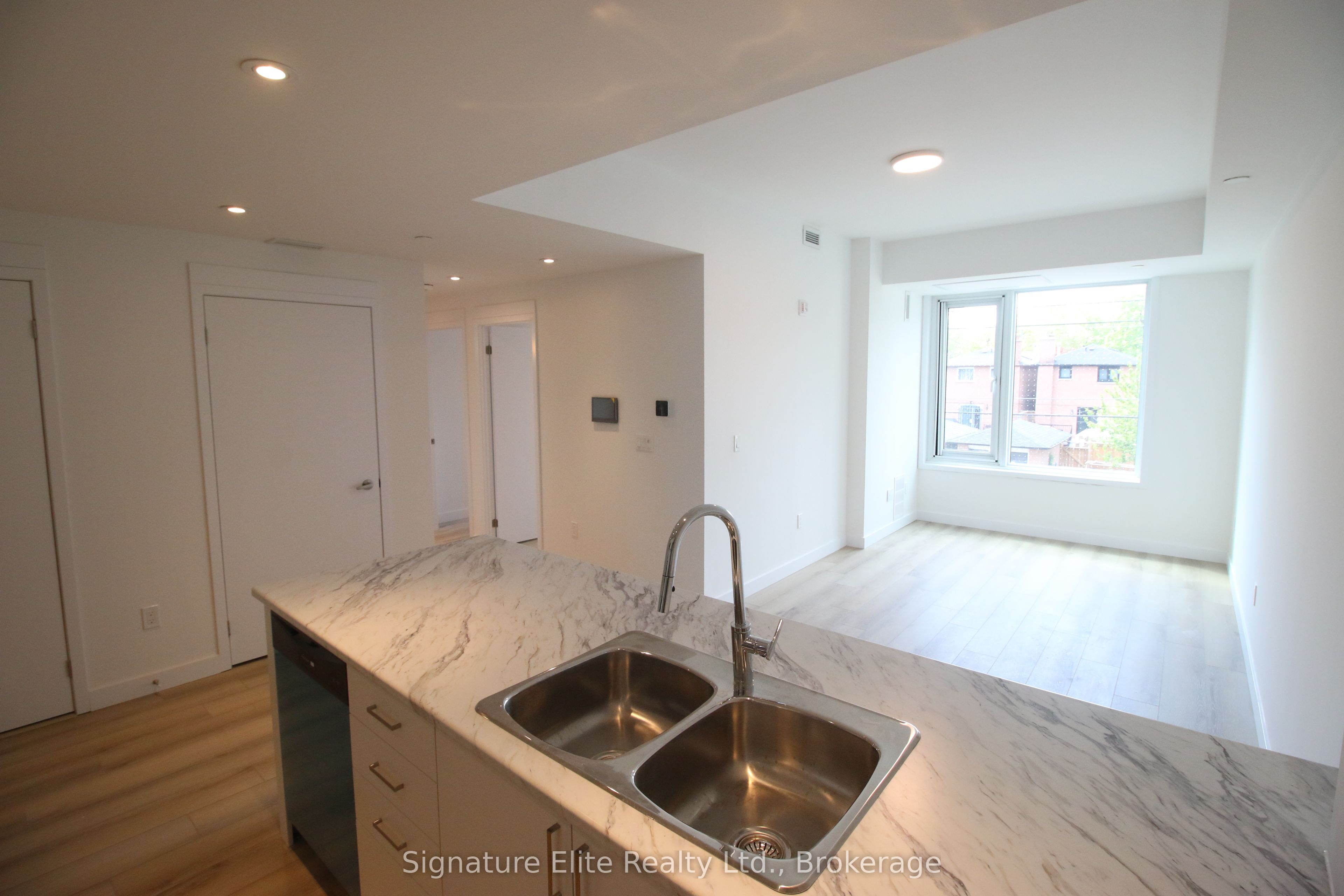 2382 Kingston Road 206, Toronto, ON M1N 0C5 photo 3