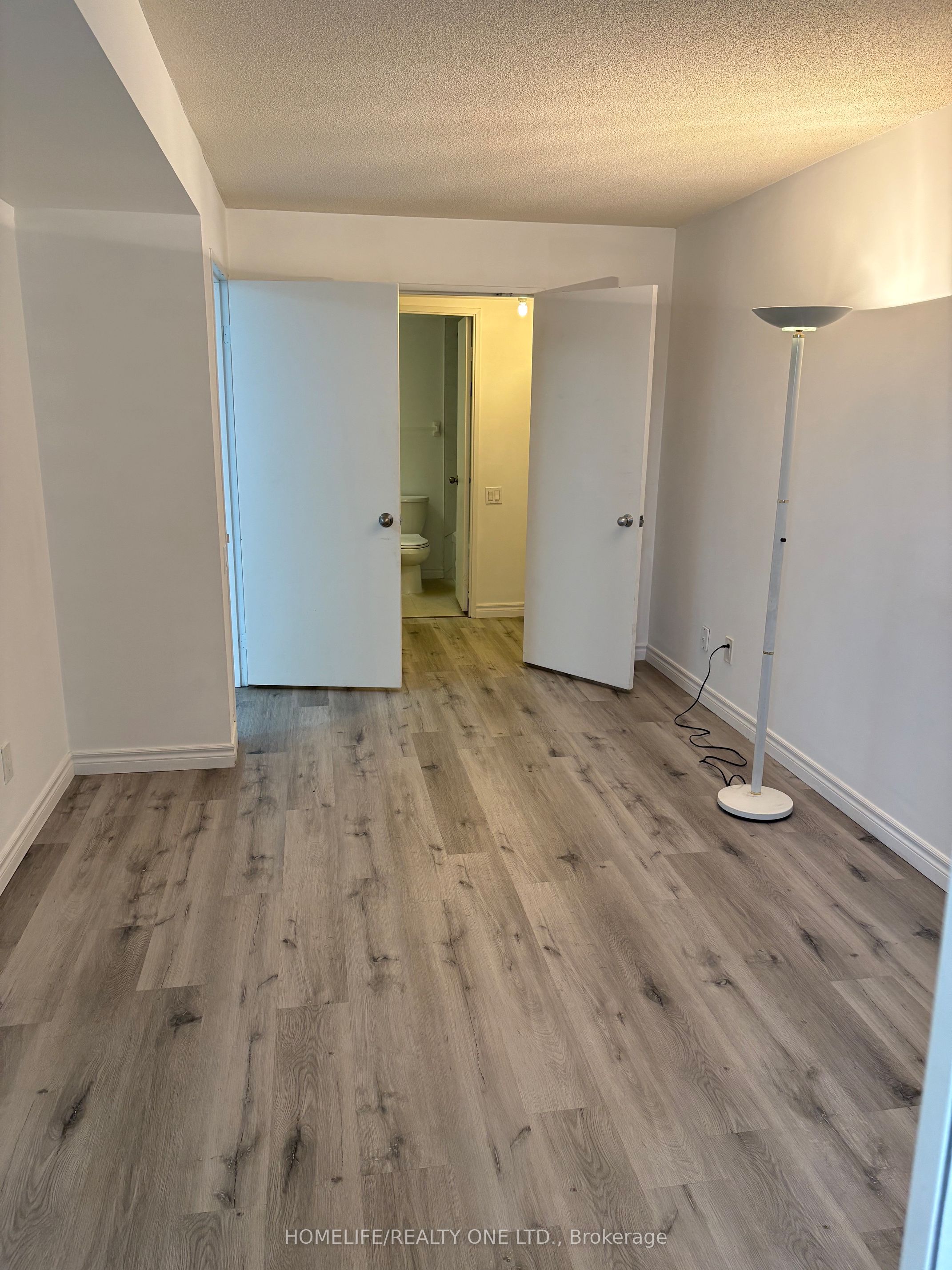 2466 Eglinton Avenue E 202, Toronto, ON M1K 5J8 photo 5
