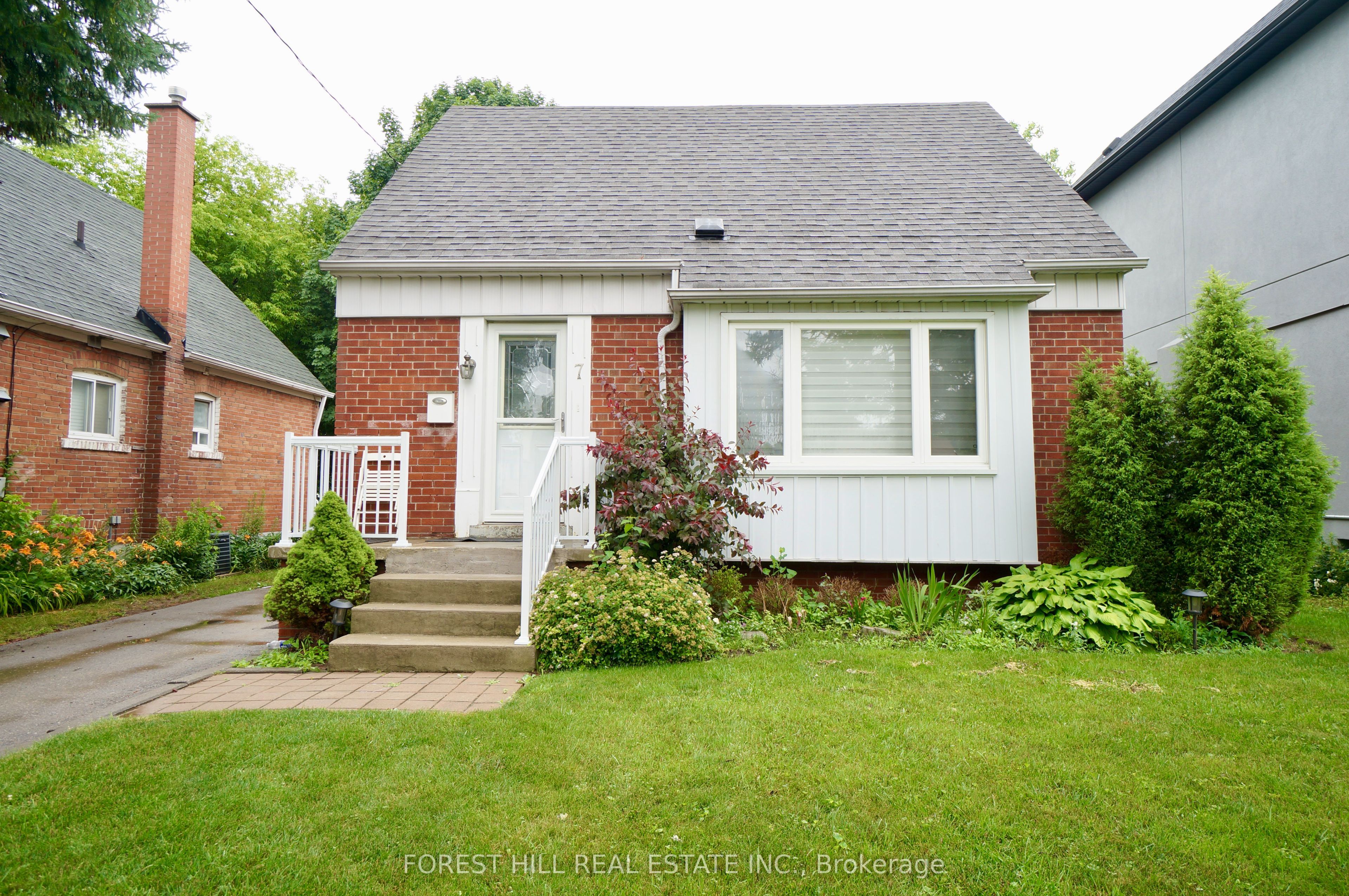 7 Twin Pauls Crescent, Toronto, ON M1R 3Z6
