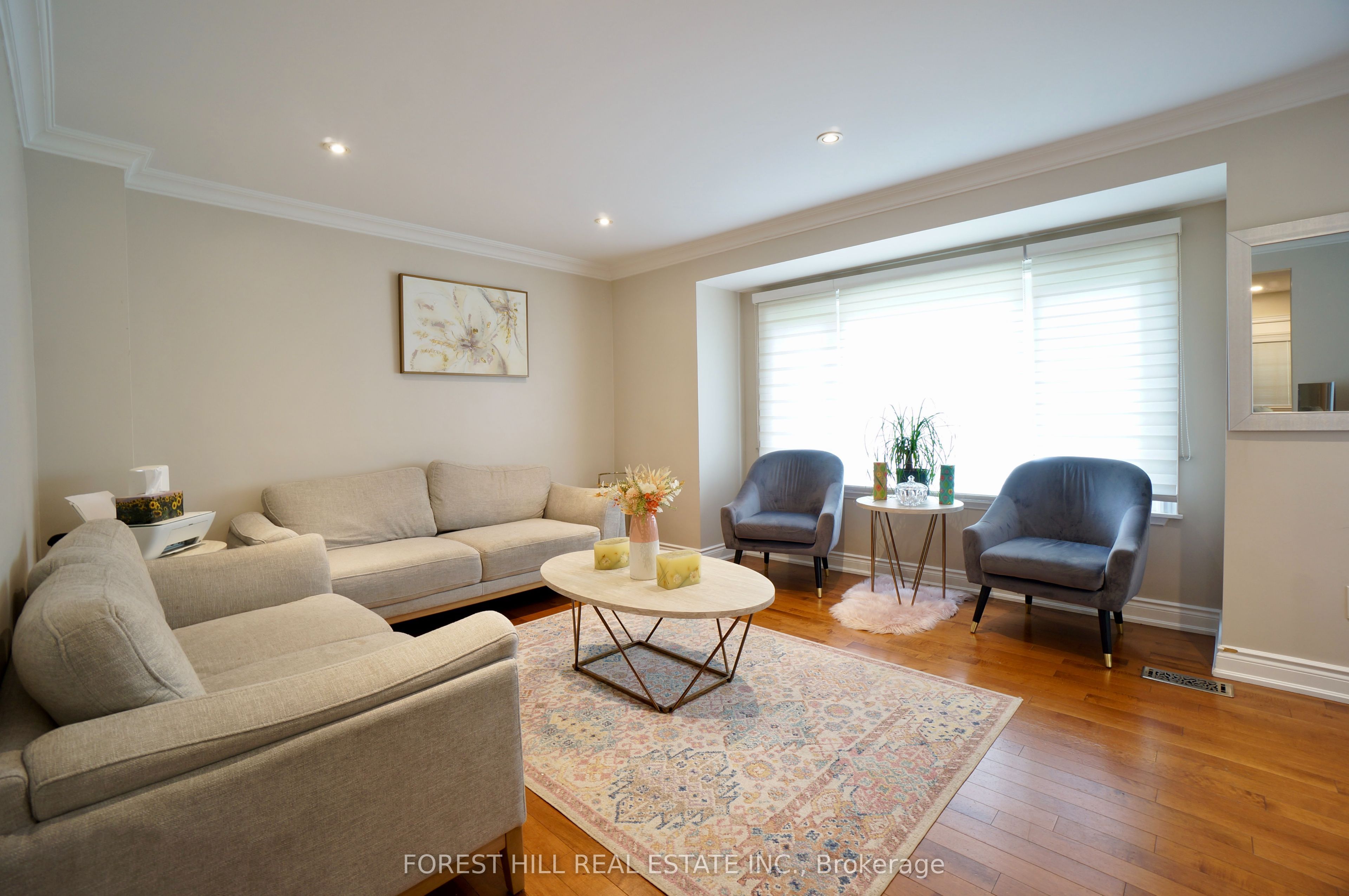 7 Twin Pauls Crescent, Toronto, ON M1R 3Z6 photo 3