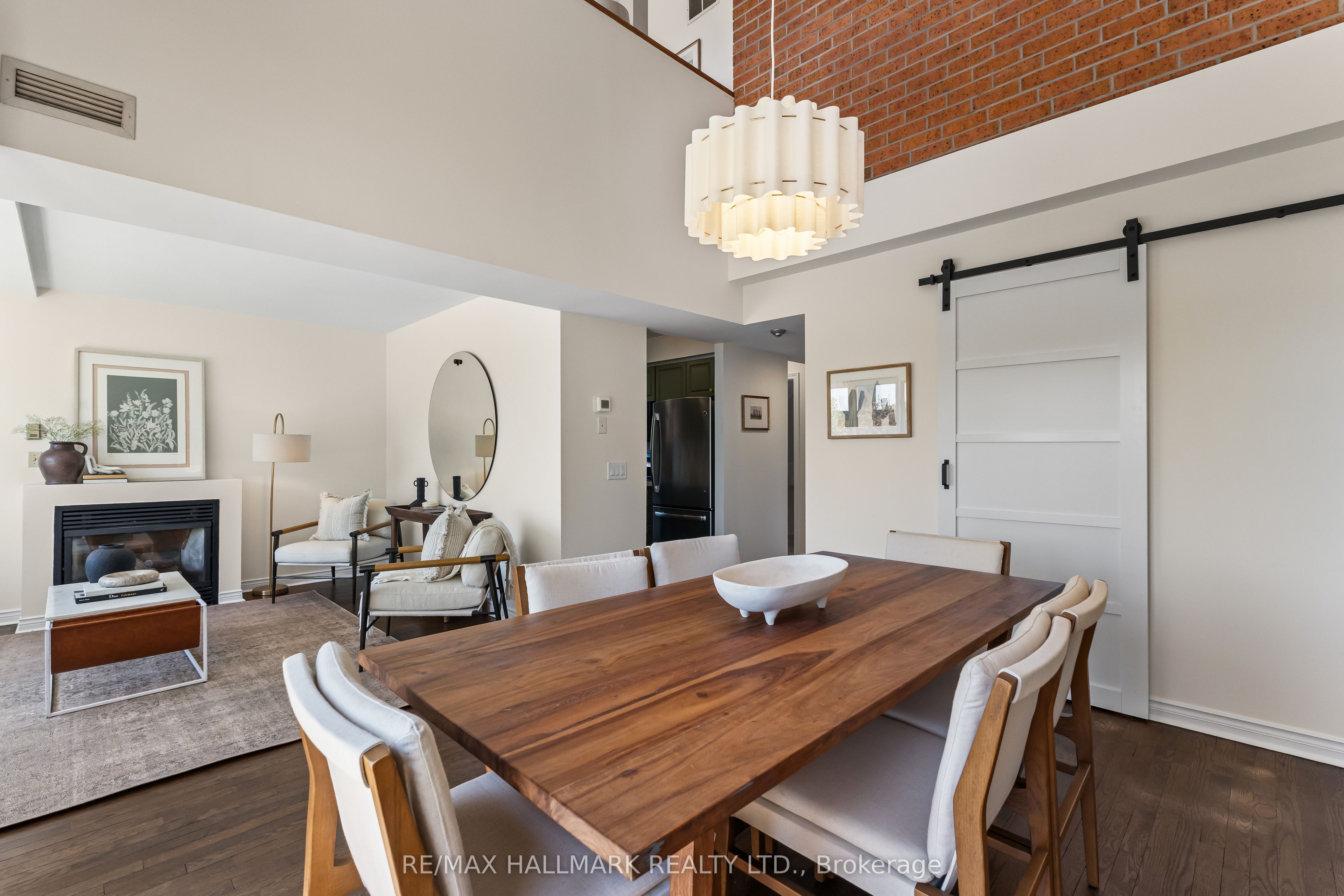 1941 Queen Street E 305, Toronto, ON M4L 1H7 photo 4