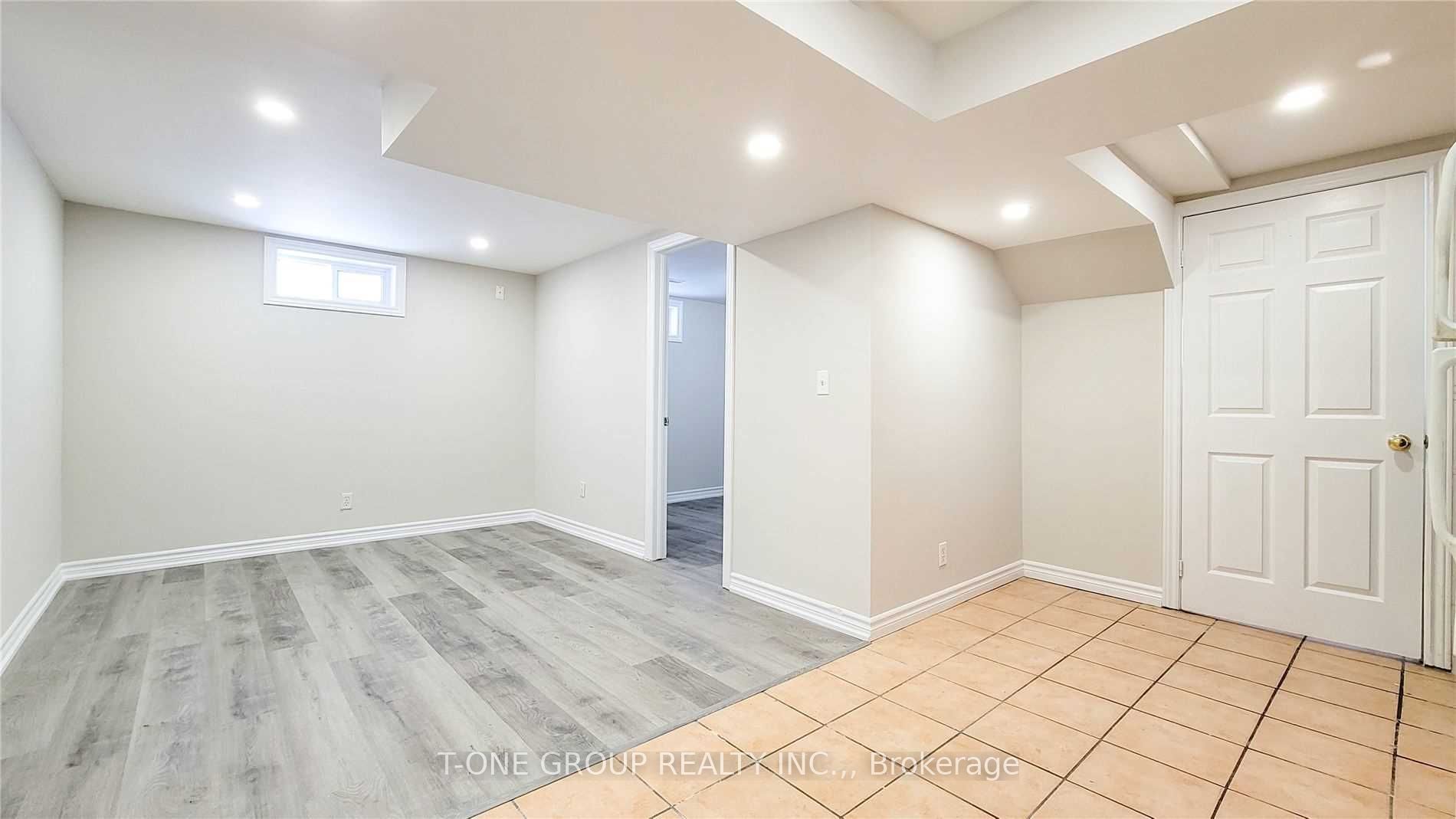 97 Briarscross Boulevard Bsmt, Toronto, ON M1S 3K6 photo 2