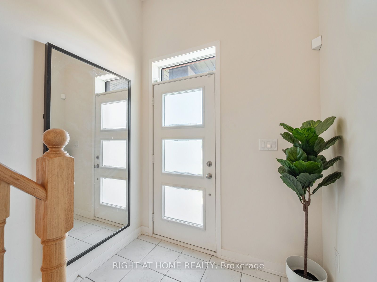 2550 Castlegate Crossing 403, Pickering, ON L1X 0H6 photo 4