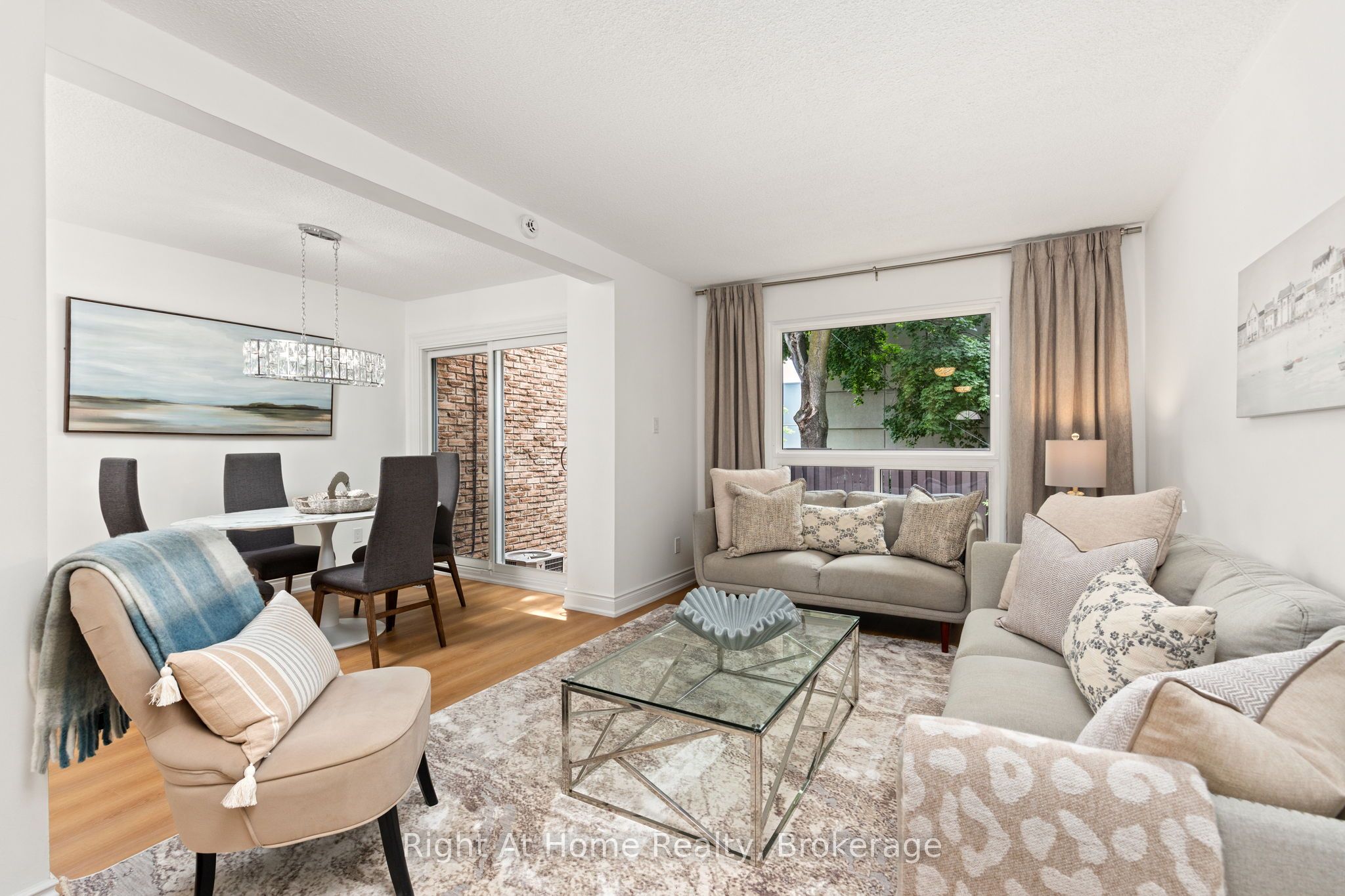 1330 Trowbridge Drive 37, Oshawa, ON L1G 7L1 photo 4