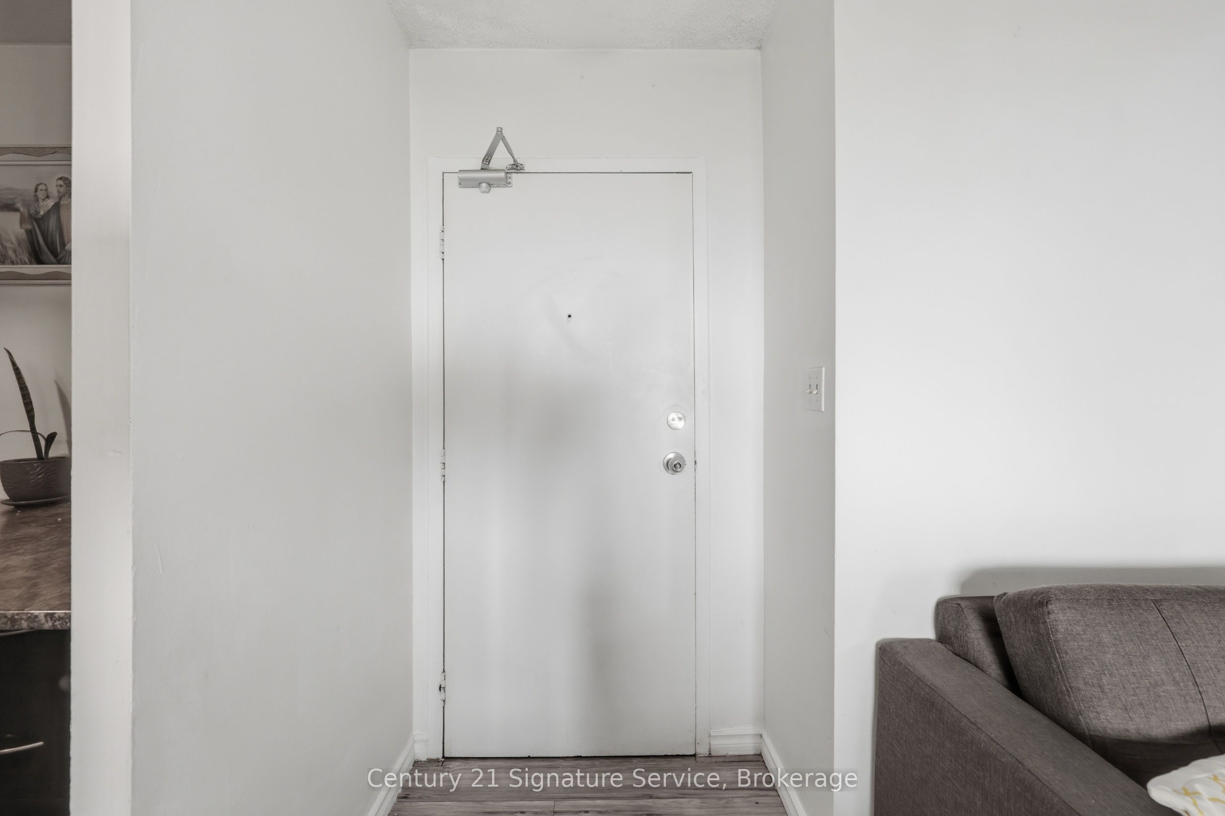 1250 Bridletowne Circle 610, Toronto, ON M1W 2V1 photo 5