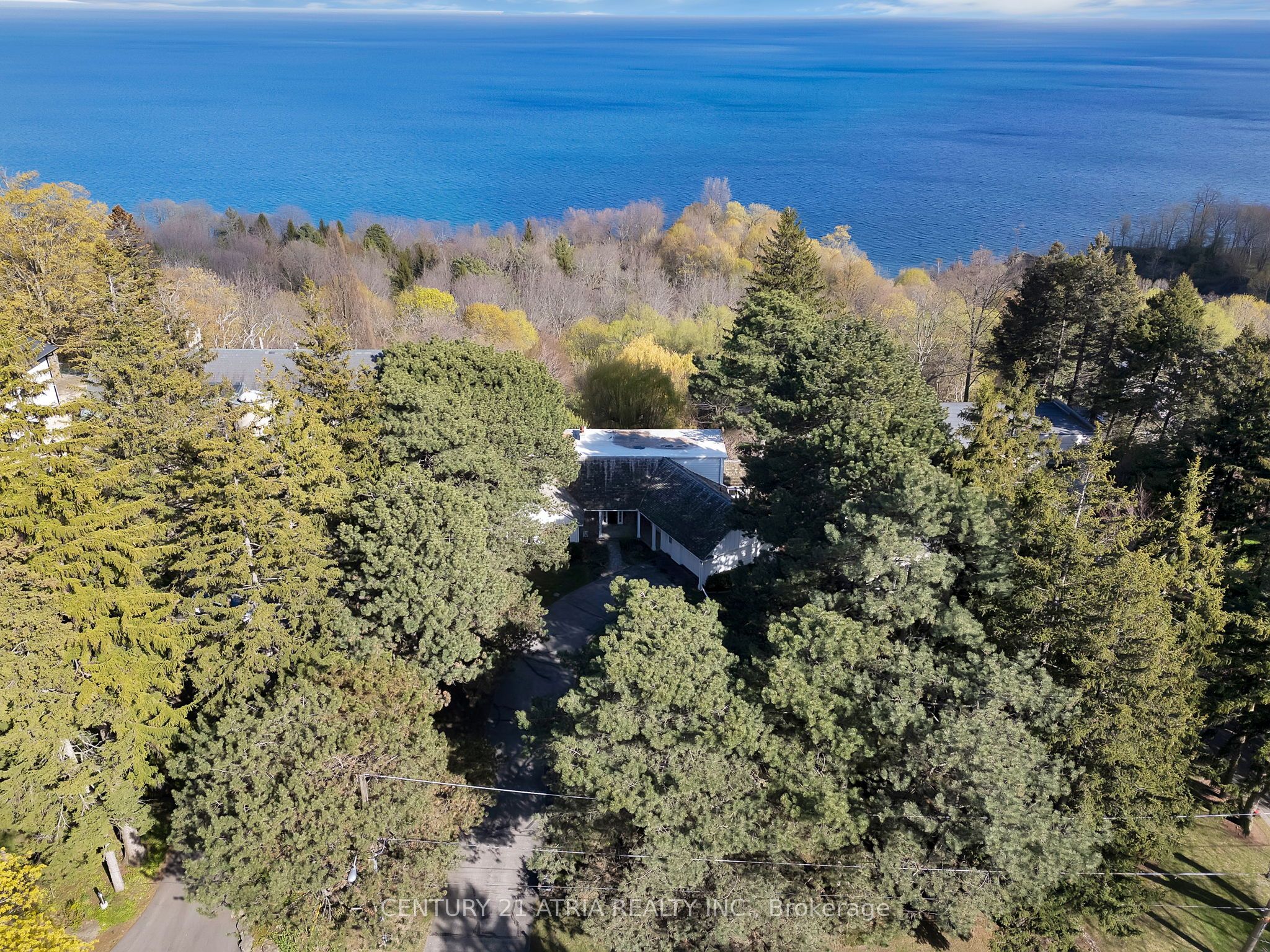 5 Hill Crescent, Toronto, ON M1M 1H7