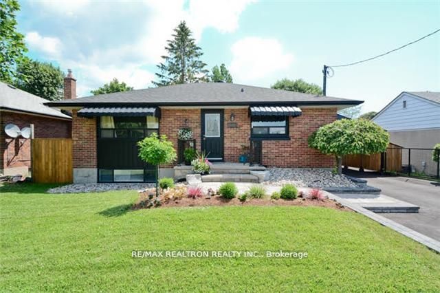 607 Stevenson Road N, Oshawa, ON L1J 5P2