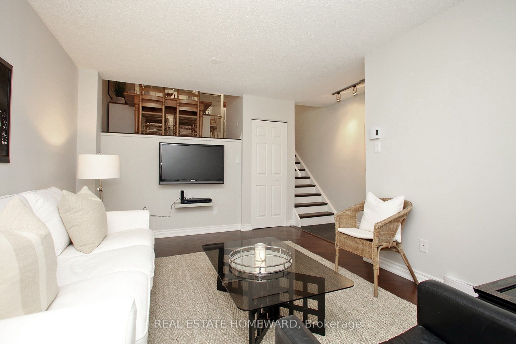50 Battenberg Avenue 12, Toronto, ON M4L 1J8 photo 4