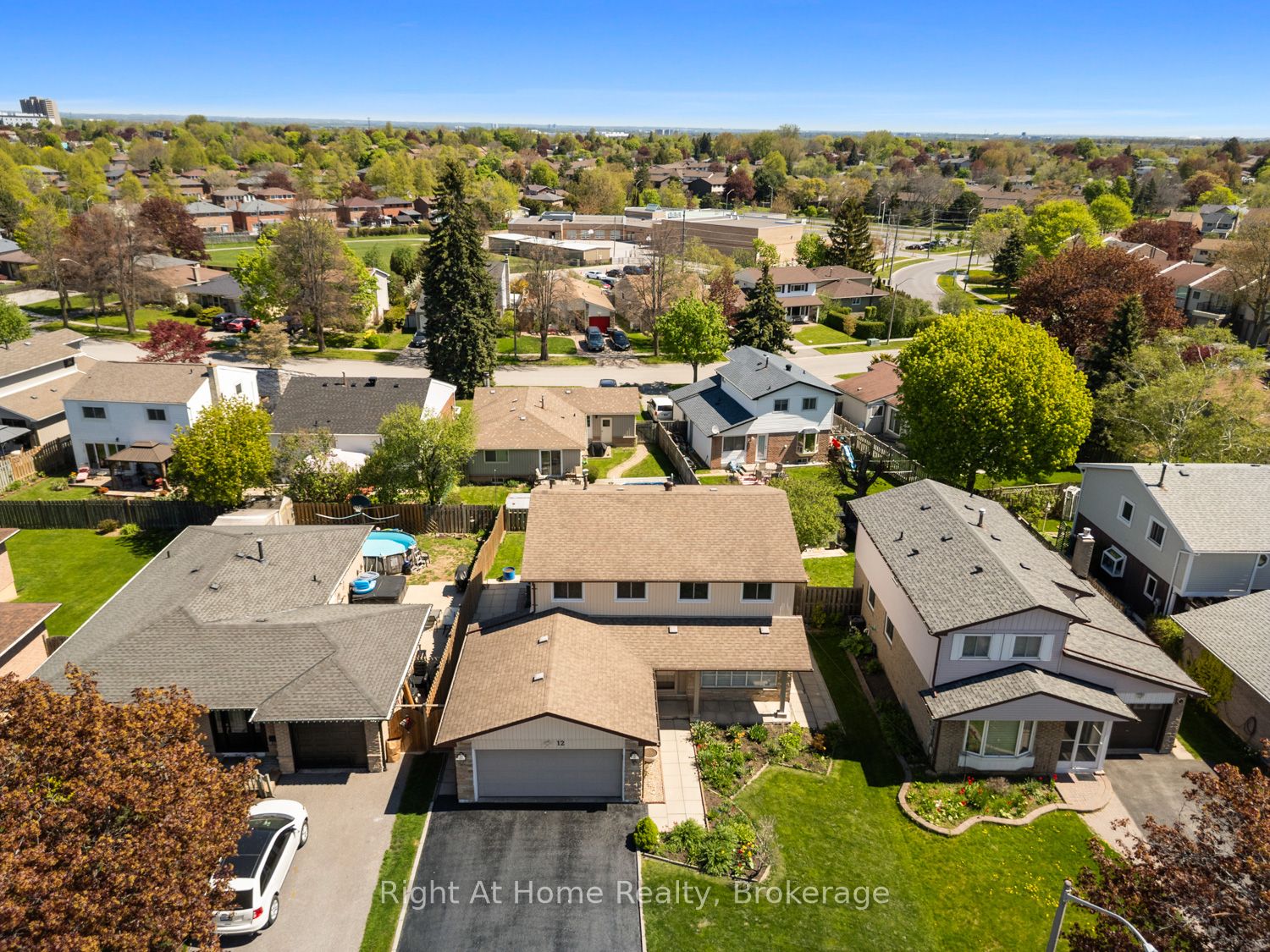 12 Pittmann Crescent, Ajax, ON L1S 3G3 photo 5