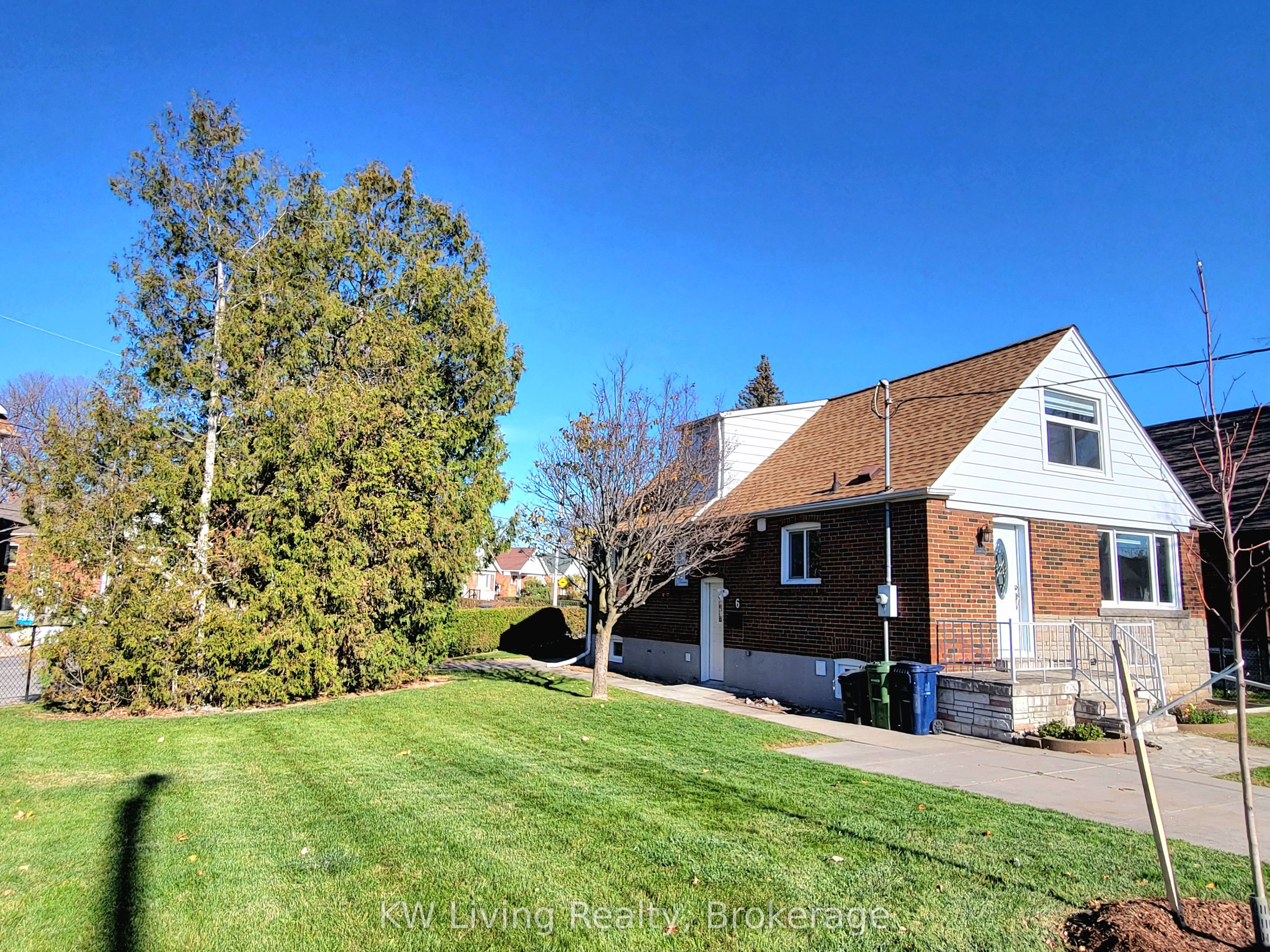 6 Gardens Crescent Bsmt, Toronto, ON M4B 1T5