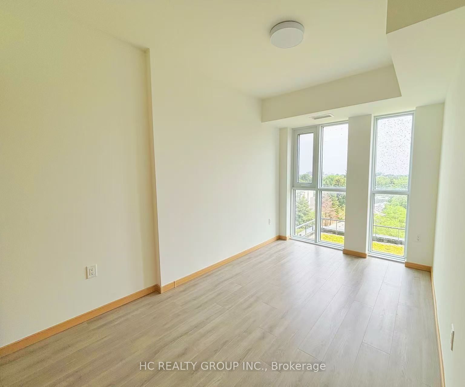 3421 Sheppard Avenue E 702, Toronto, ON M1T 0C1 photo 3