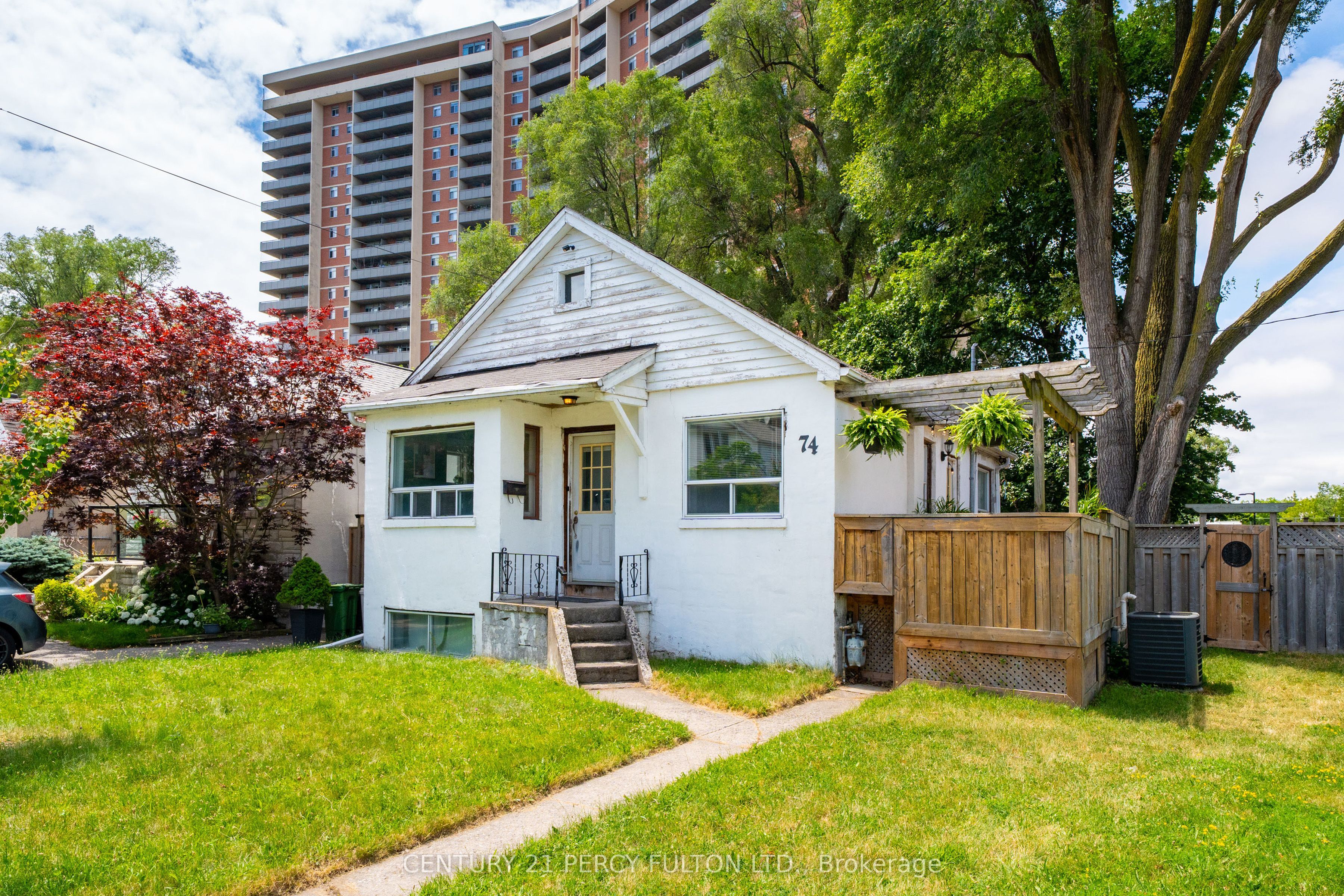 74 St. Dunstan Drive, Toronto, ON M1L 2V5