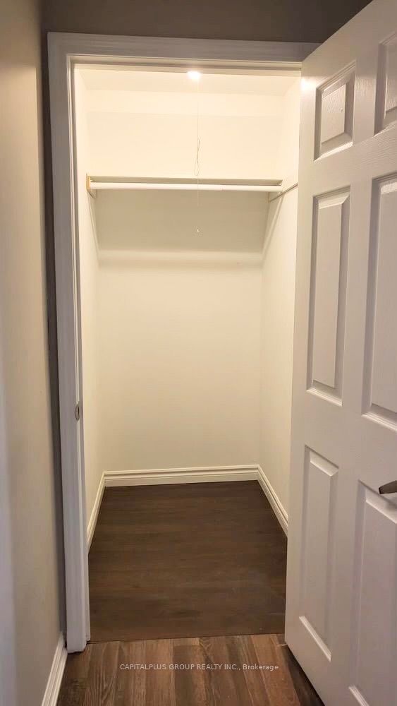 712 Hewson Drive Lower, Pickering, ON L1W 1T5 photo 5