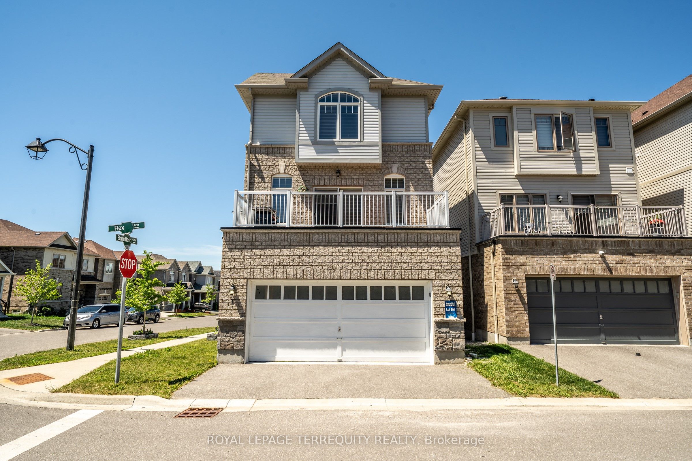 1 Devineridge Avenue, Ajax, ON L1Z 0T3 photo 2