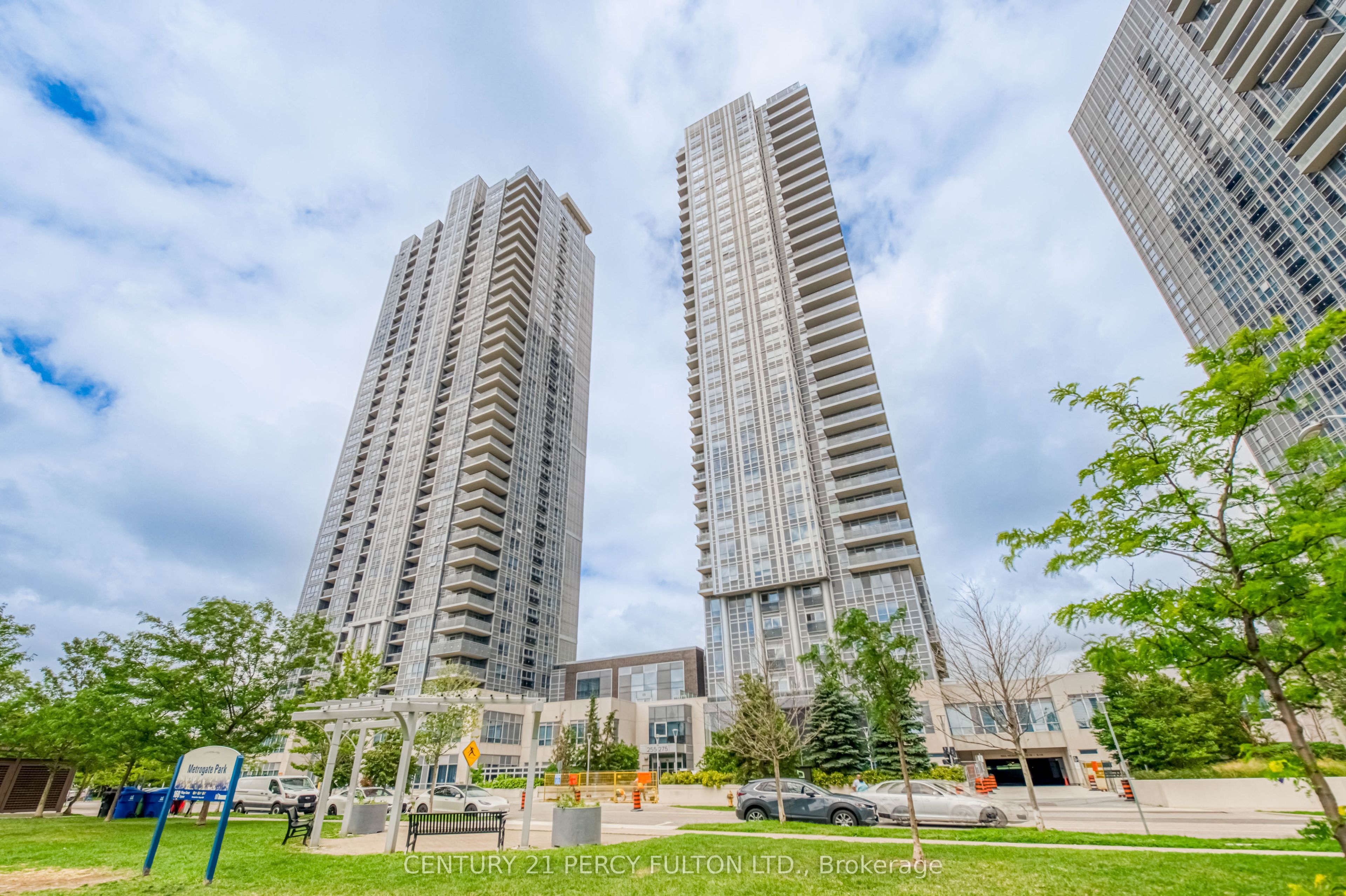 275 Village Green Square 420, Toronto, ON M1S 0L8