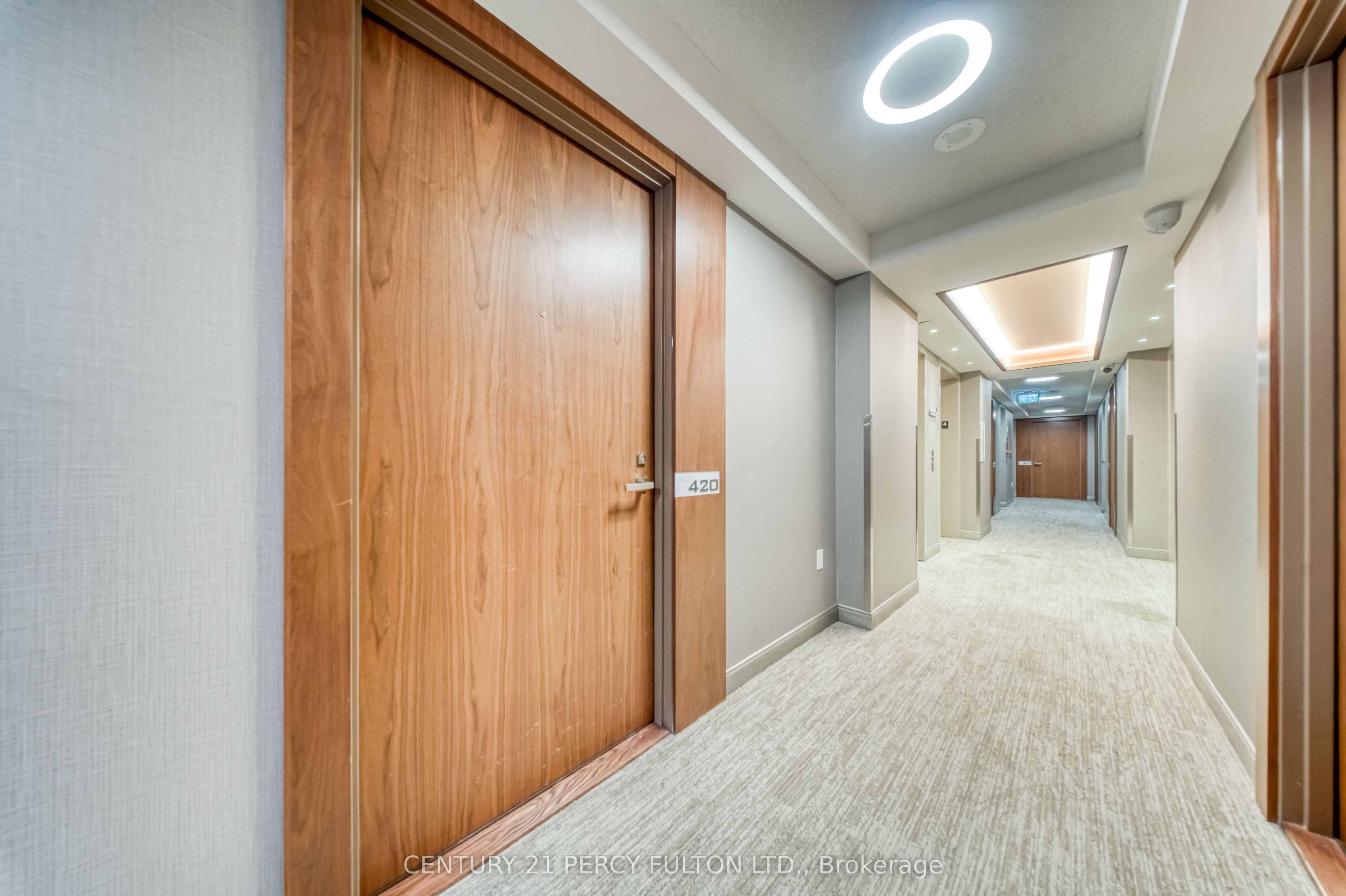 275 Village Green Square 420, Toronto, ON M1S 0L8 photo 4
