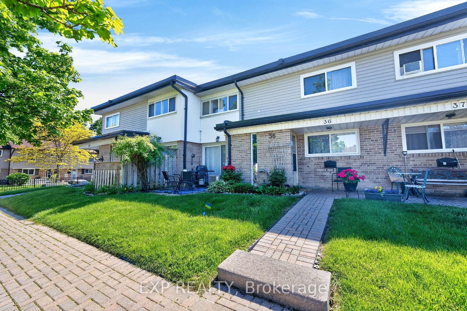 925 Bayly Street 36, Pickering, ON L1W 1L4 photo 3