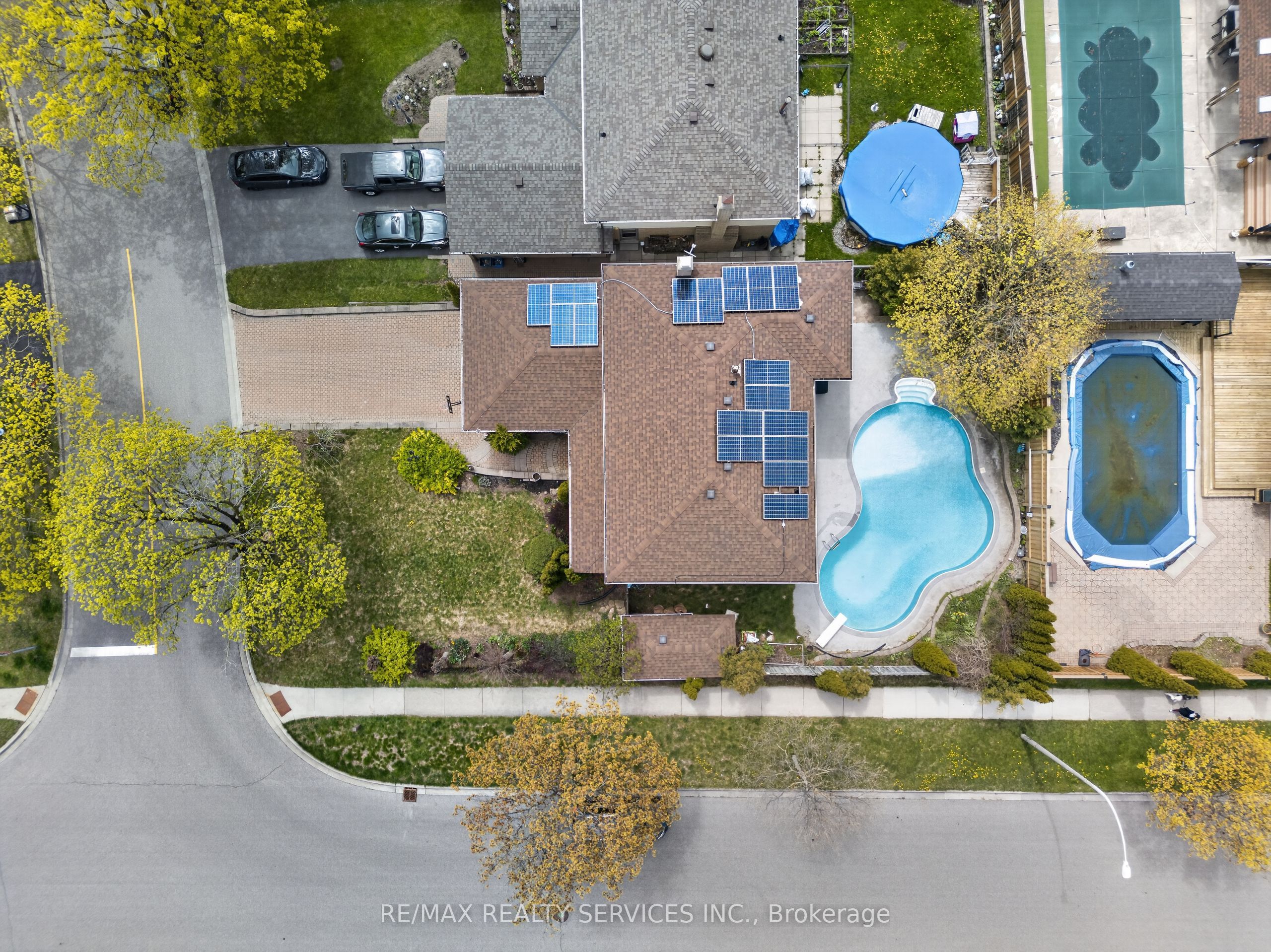 2 Dunbar Drive, Whitby, ON L1N 6R7 photo 5