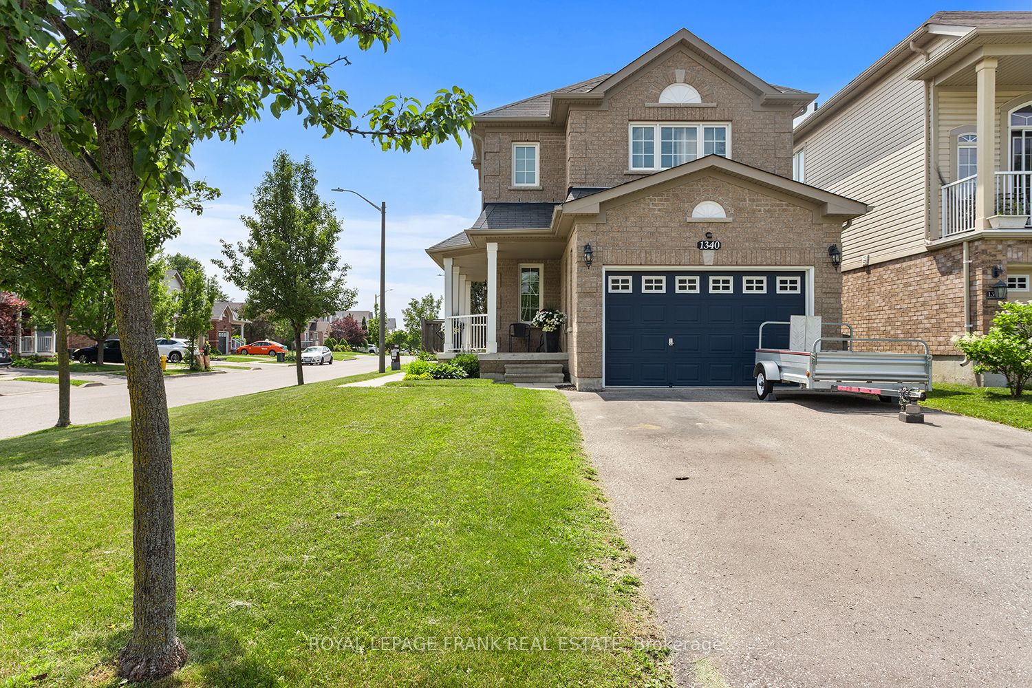 1340 Wadebridge Crescent, Oshawa, ON L1K 3B2