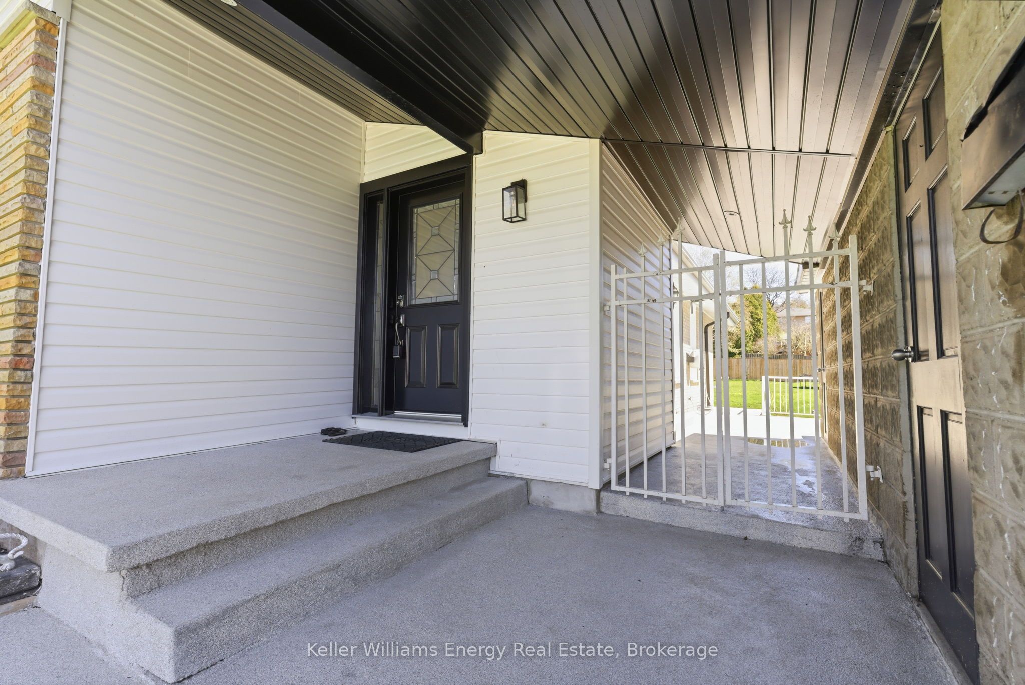 297 Grandview Street S, Oshawa, ON L1H 7C6 photo 5