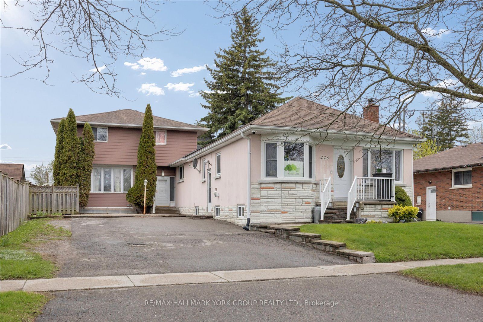 226 Cromwell Avenue, Oshawa, ON L1J 4T8 photo 2