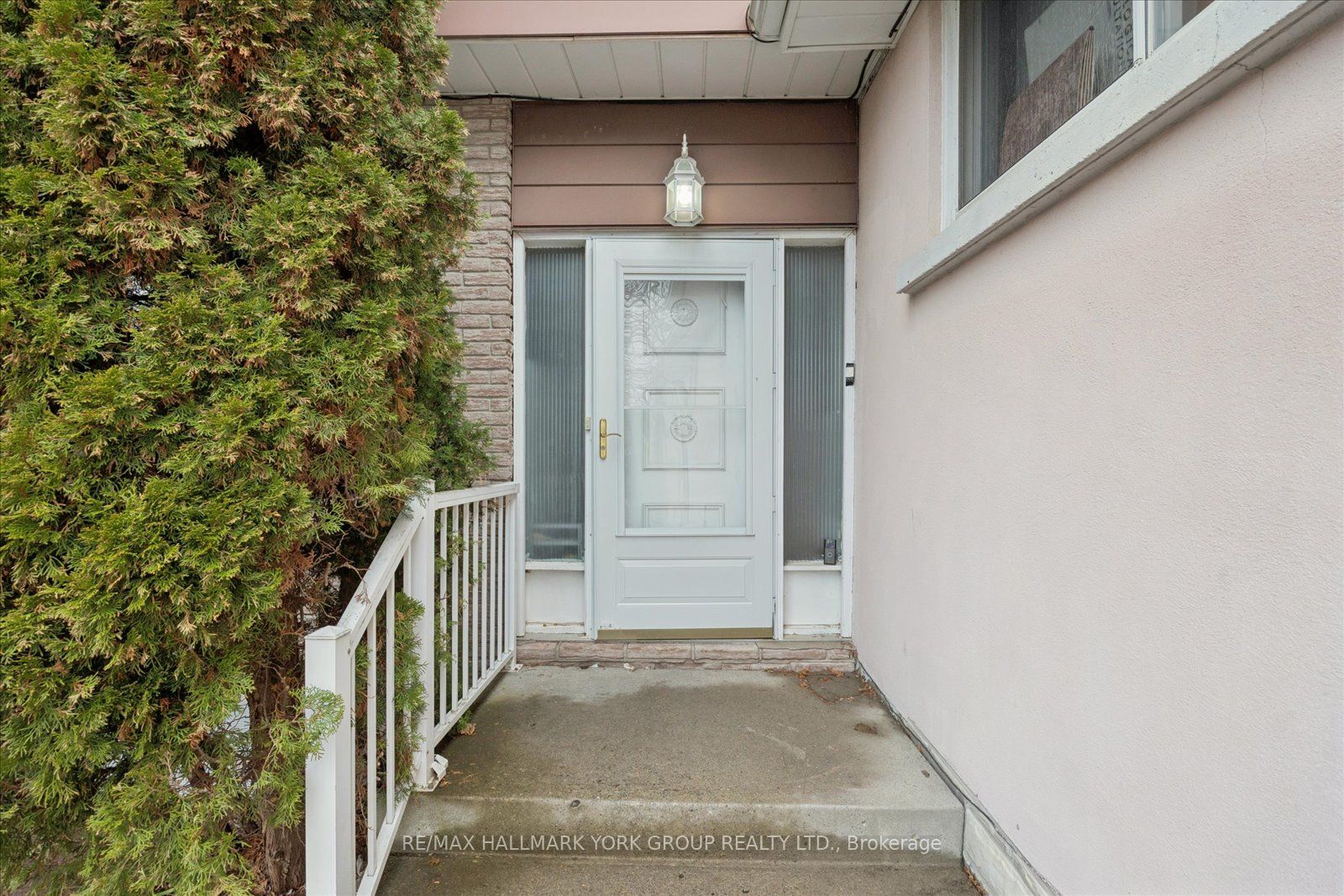 226 Cromwell Avenue, Oshawa, ON L1J 4T8 photo 5