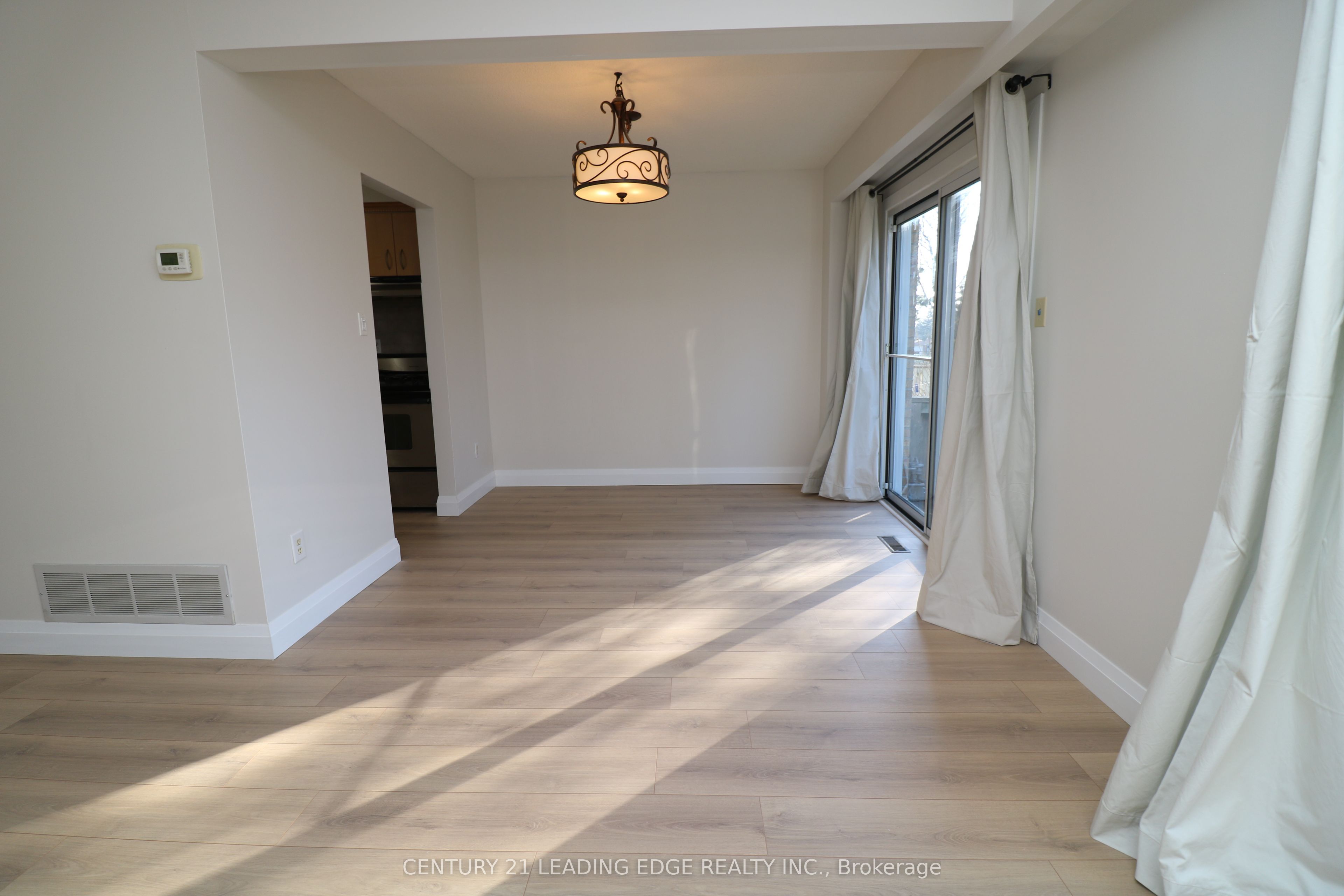 175 Alexmuir Boulevard 50, Toronto, ON M1V 1R8 photo 5