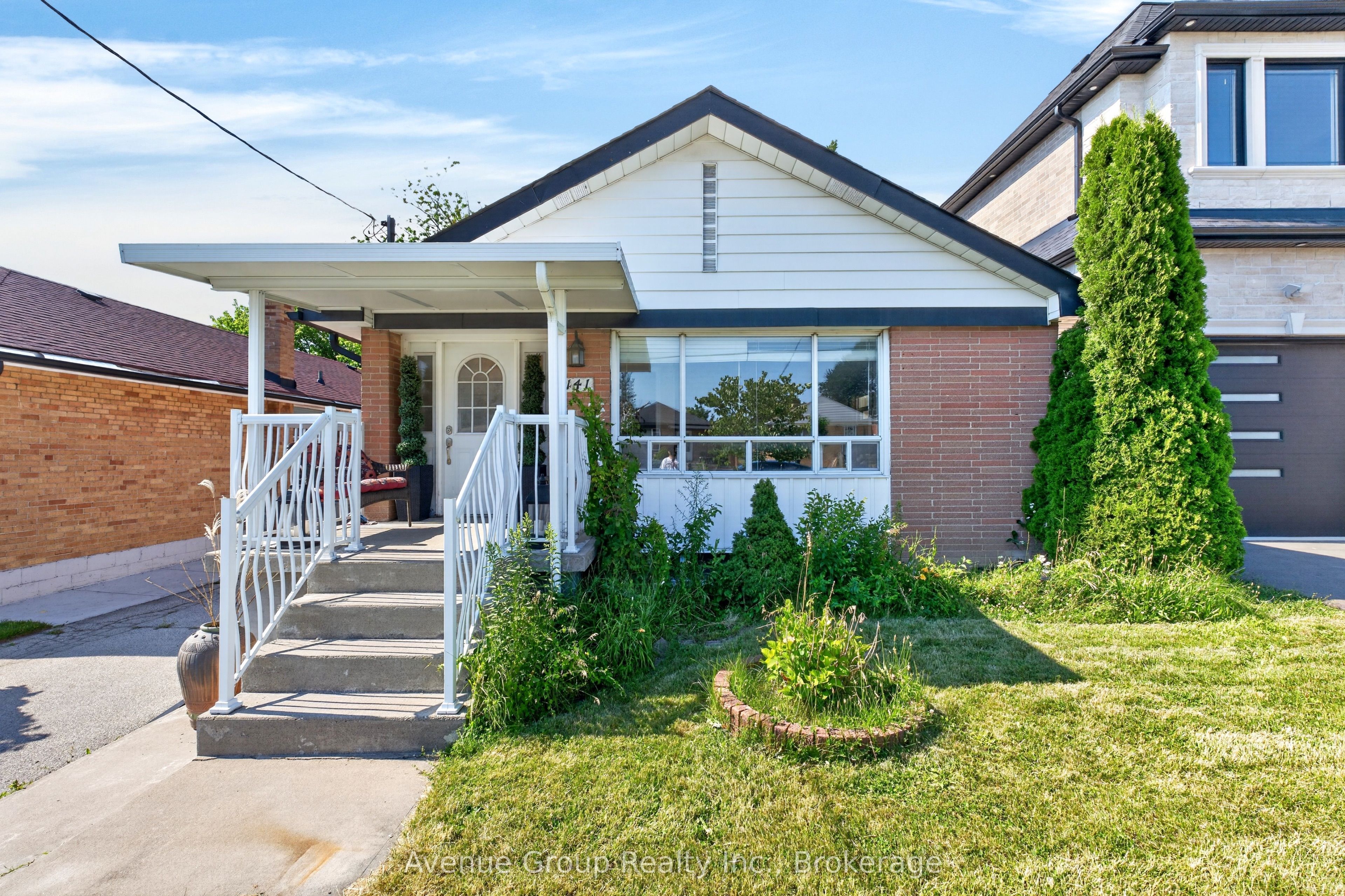 141 Budea Crescent, Toronto, ON M1R 4W2