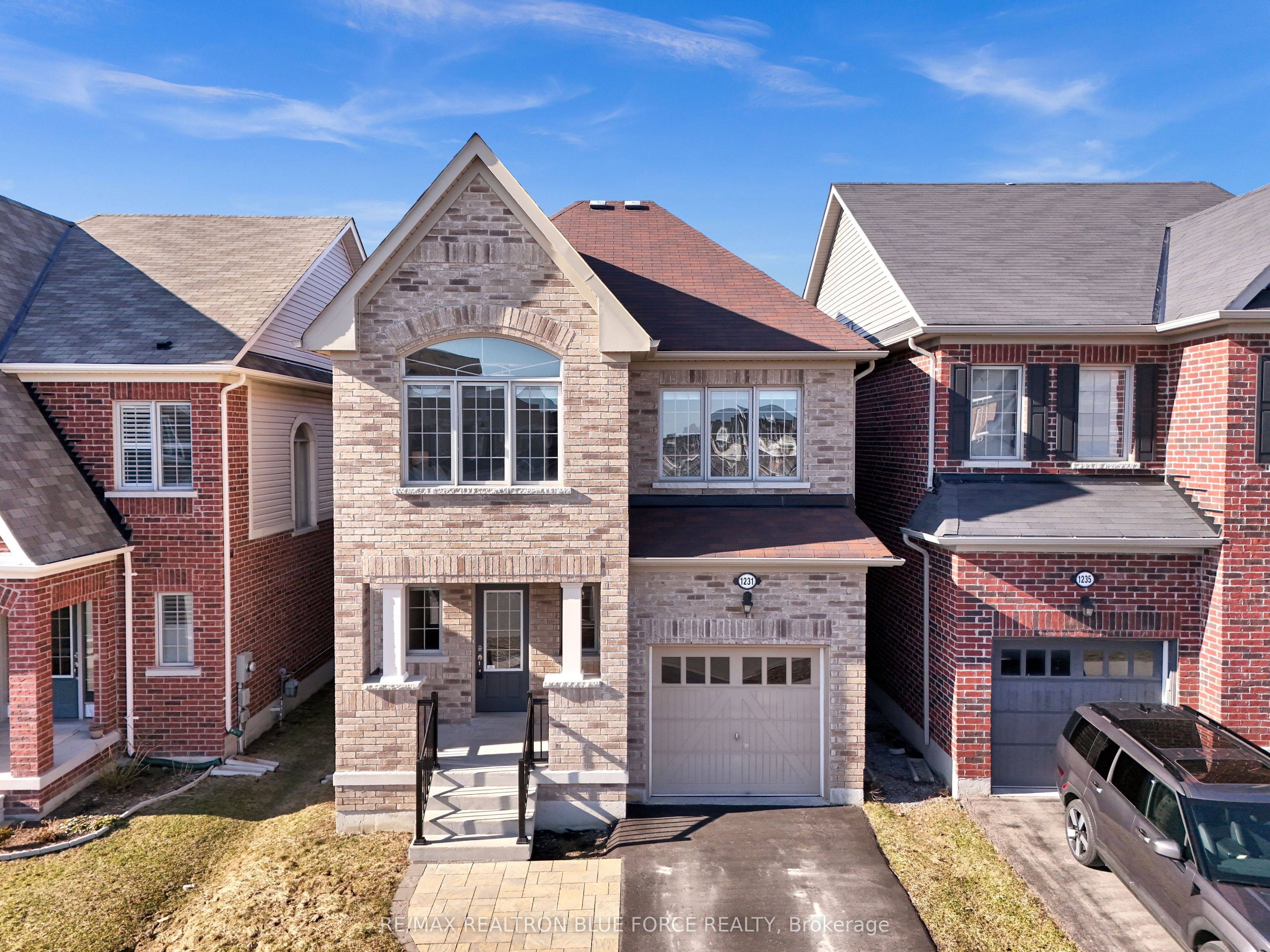 1231 Graham Clapp Avenue, Oshawa, ON L1H 8L7 photo 2