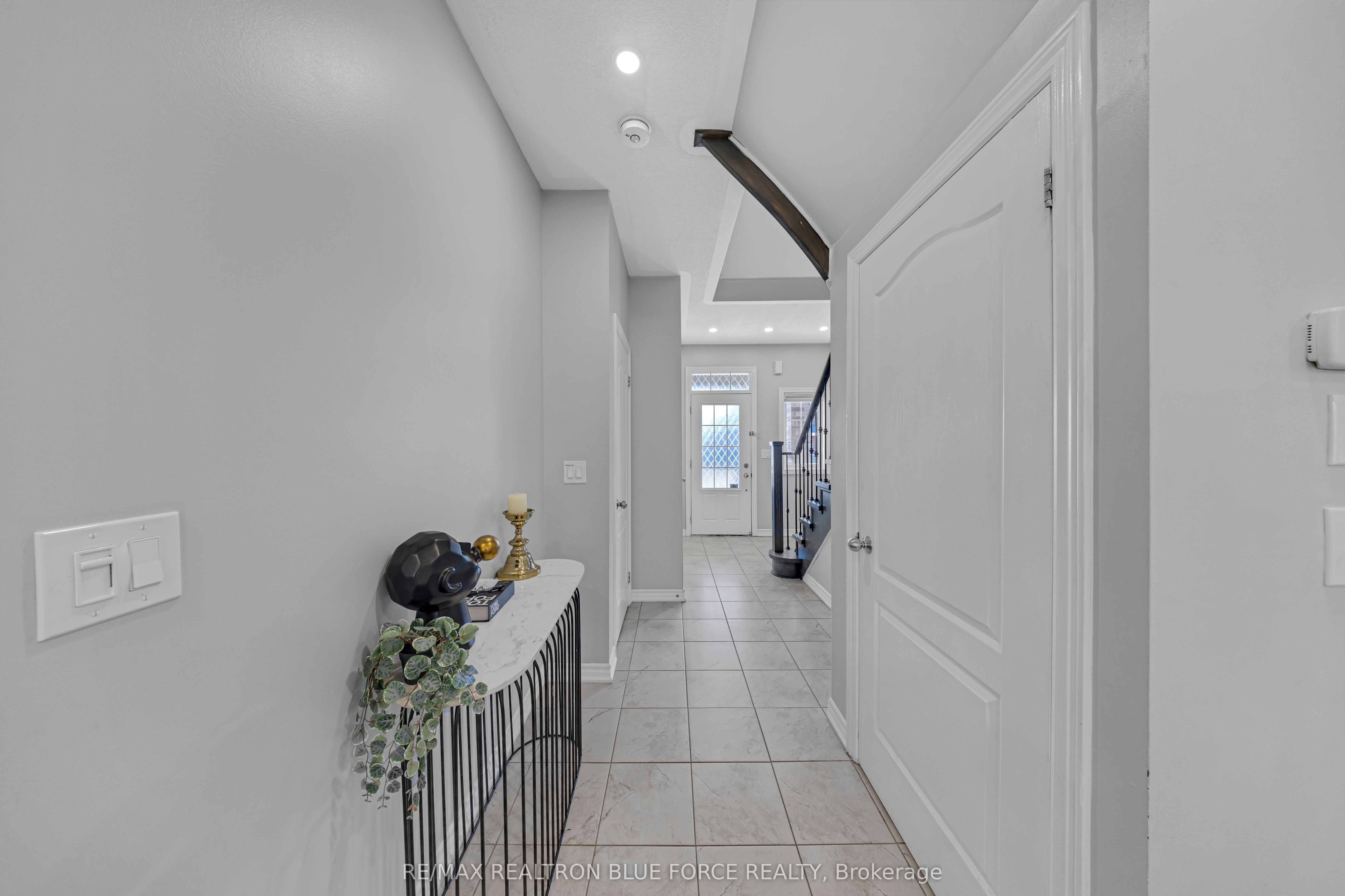 1231 Graham Clapp Avenue, Oshawa, ON L1H 8L7 photo 5