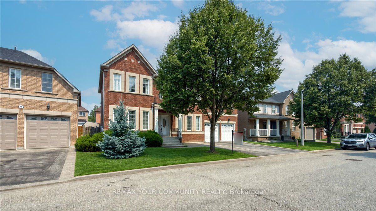8 Westacott Avenue, Ajax, ON L1T 4H6 photo 2