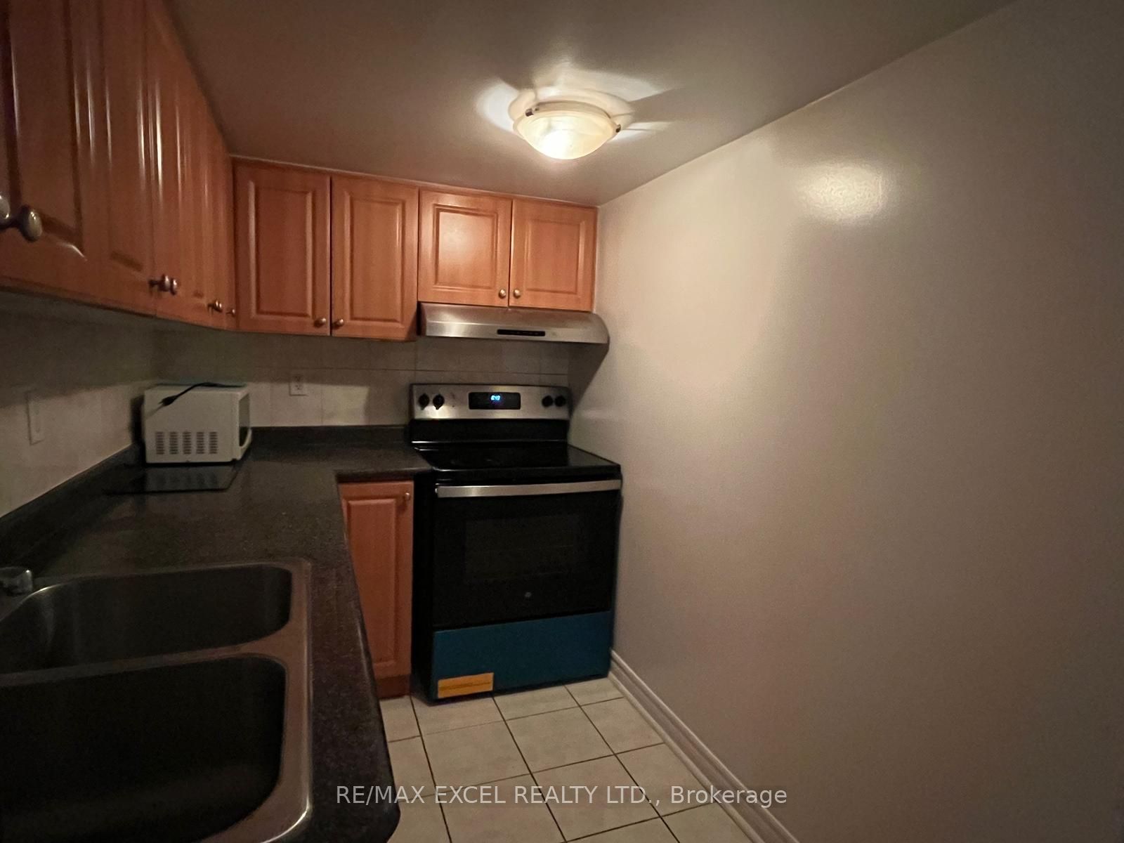 267 Port Royal Trail Bsmt, Toronto, ON M1V 2K2 photo 2