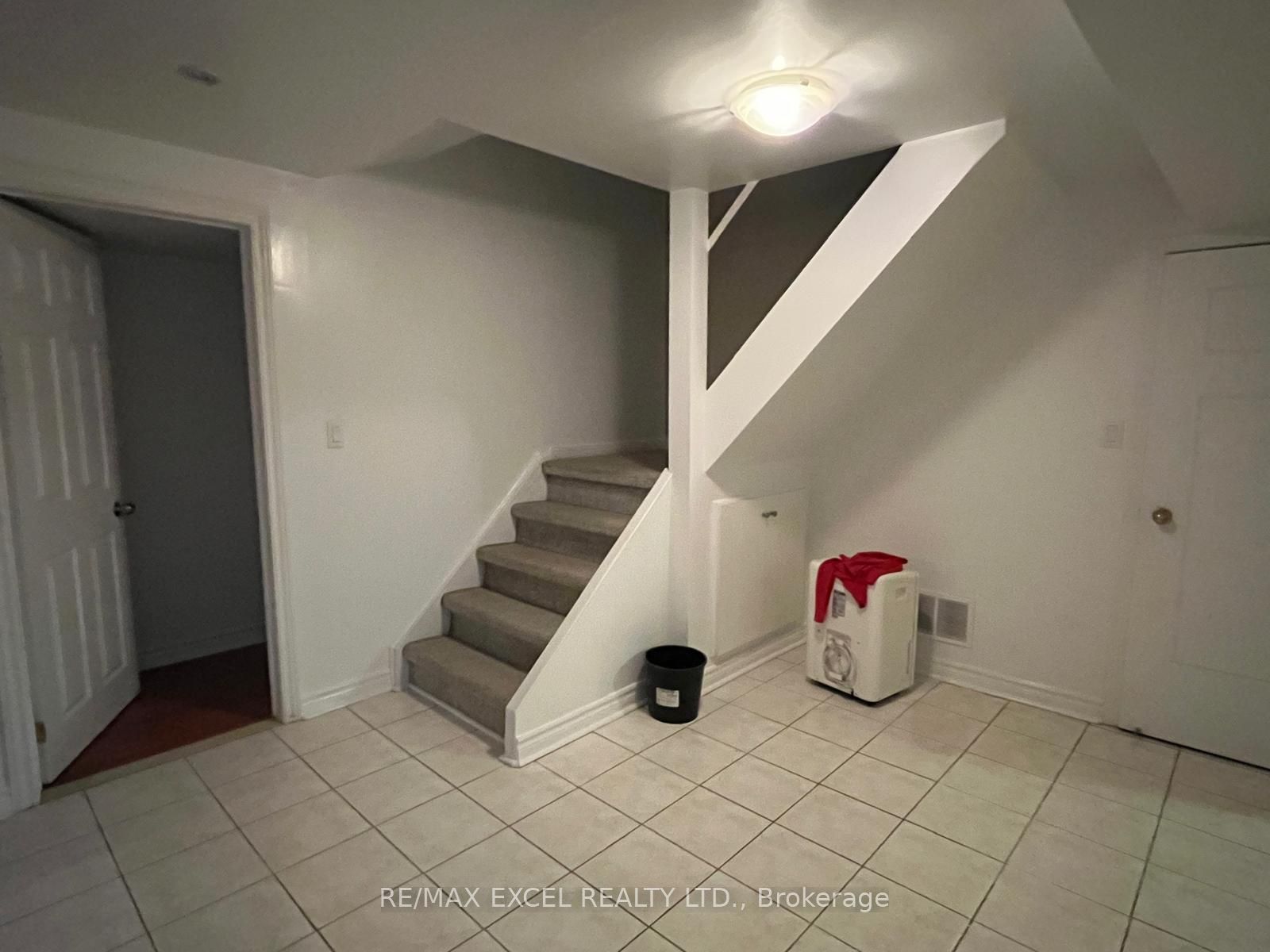 267 Port Royal Trail Bsmt, Toronto, ON M1V 2K2 photo 4