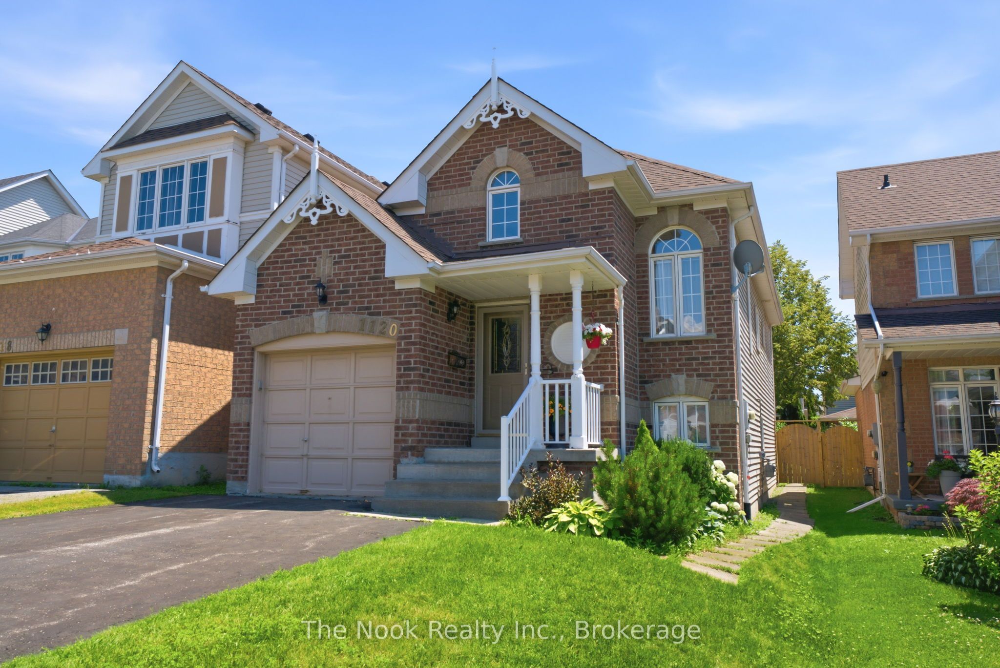 1120 Timberland Crescent, Oshawa, ON L1K 2K8