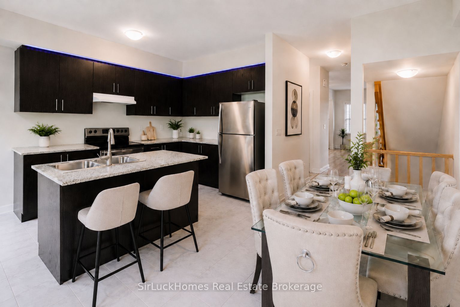 906 Kicking Horse Path, Oshawa, ON L1J 0B4 photo 4