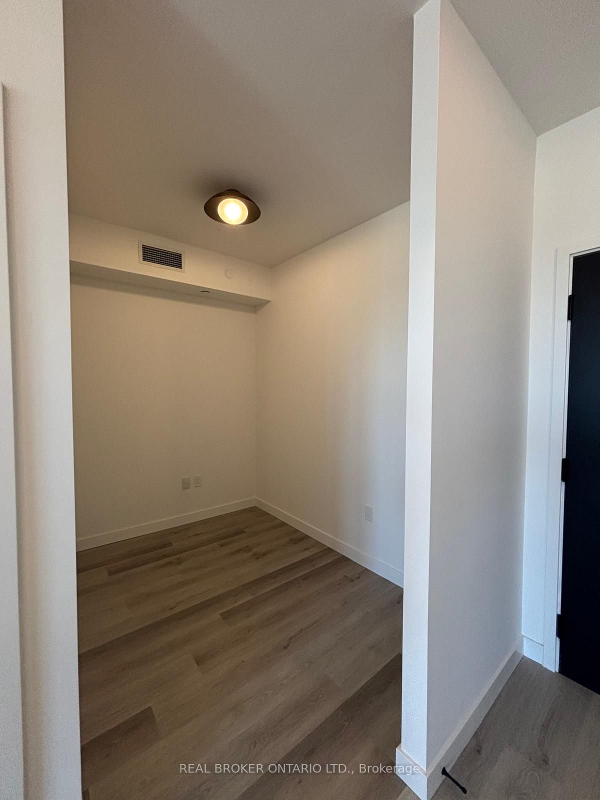 1635 MILITARY Trail 830, Toronto, ON M1C 0G3 photo 5
