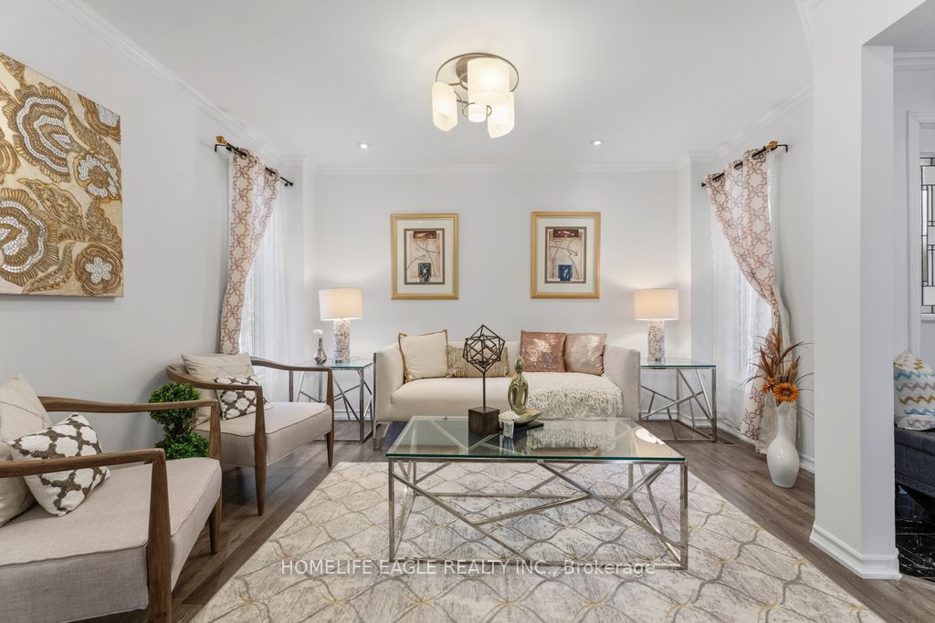 156 Heale Avenue, Toronto, ON M1N 3Y1 photo 2